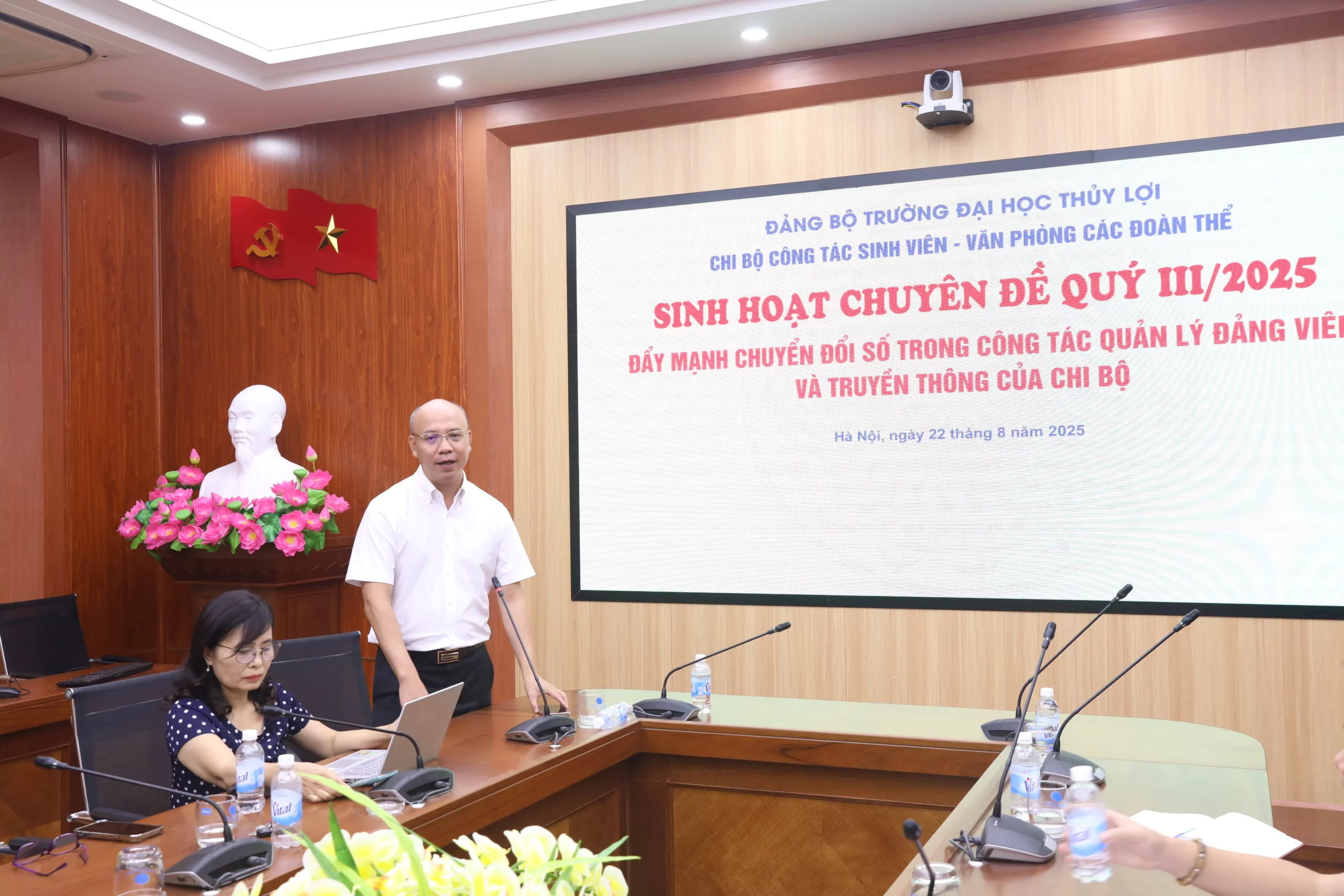 Đẩy mạnh chuyển đổi số trong công tác quản lý đảng viên và công tác truyền thông của Chi bộ