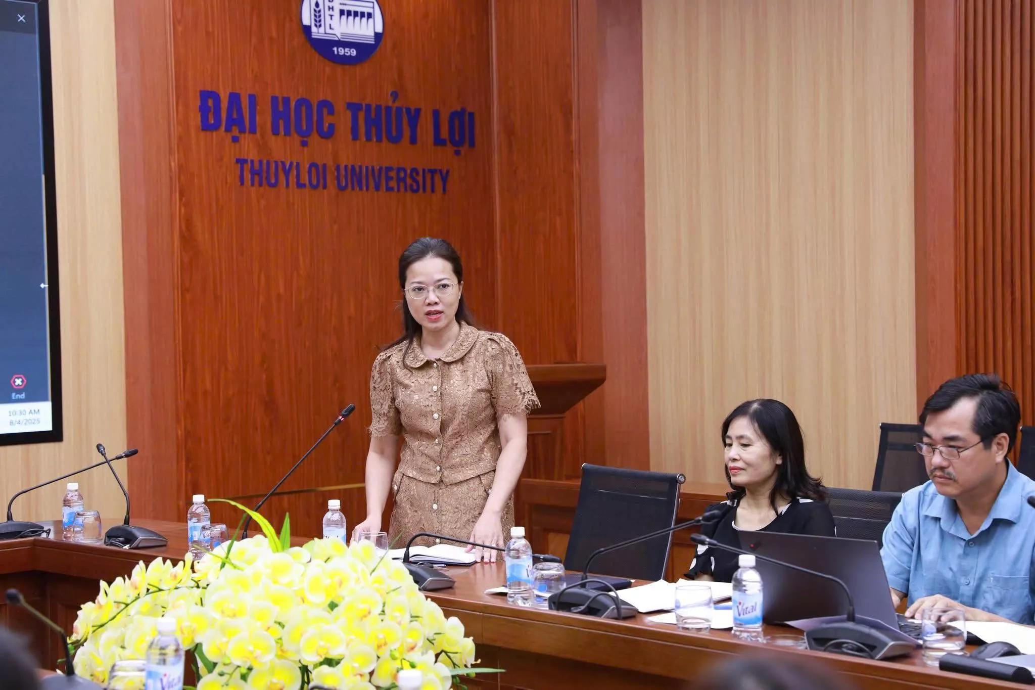 Chi bộ Đào tạo Quốc tế tổ chức thành công buổi sinh hoạt chuyên đề điểm quý III năm 2025