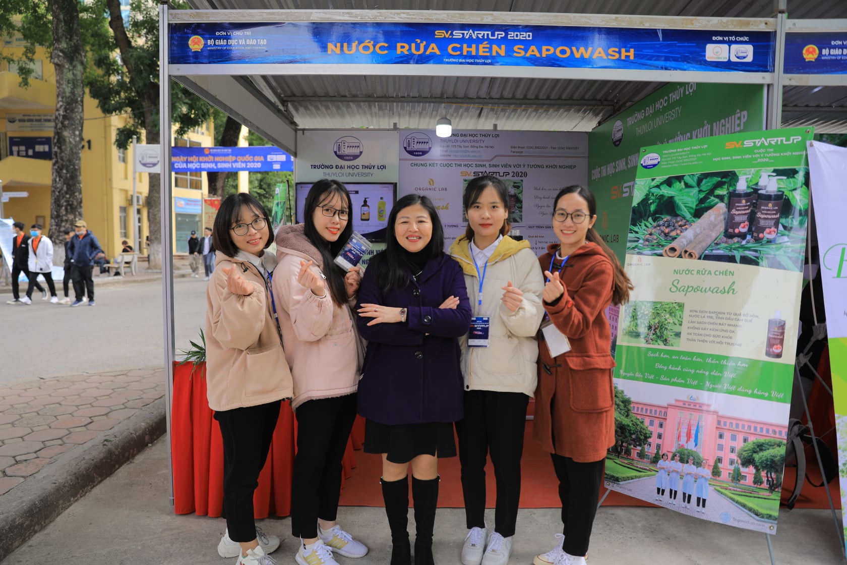 Thuyloi University Students Win High Prize at the 2020 National Startup Day for Students