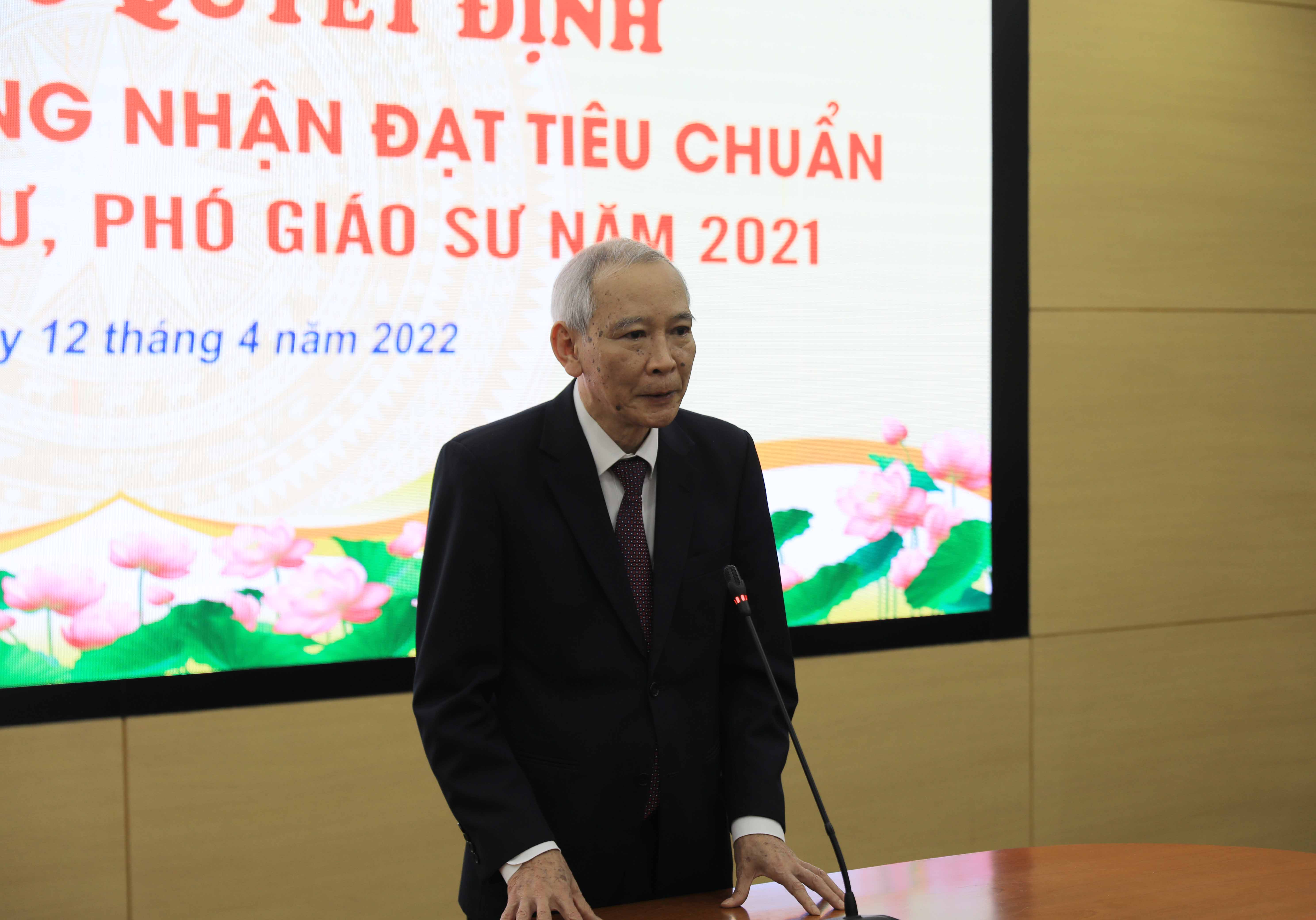 Trao giấy chứng nhận đạt tiêu chuẩn chức danh Giáo sư, Phó giáo sư ngành Thủy lợi năm 2021