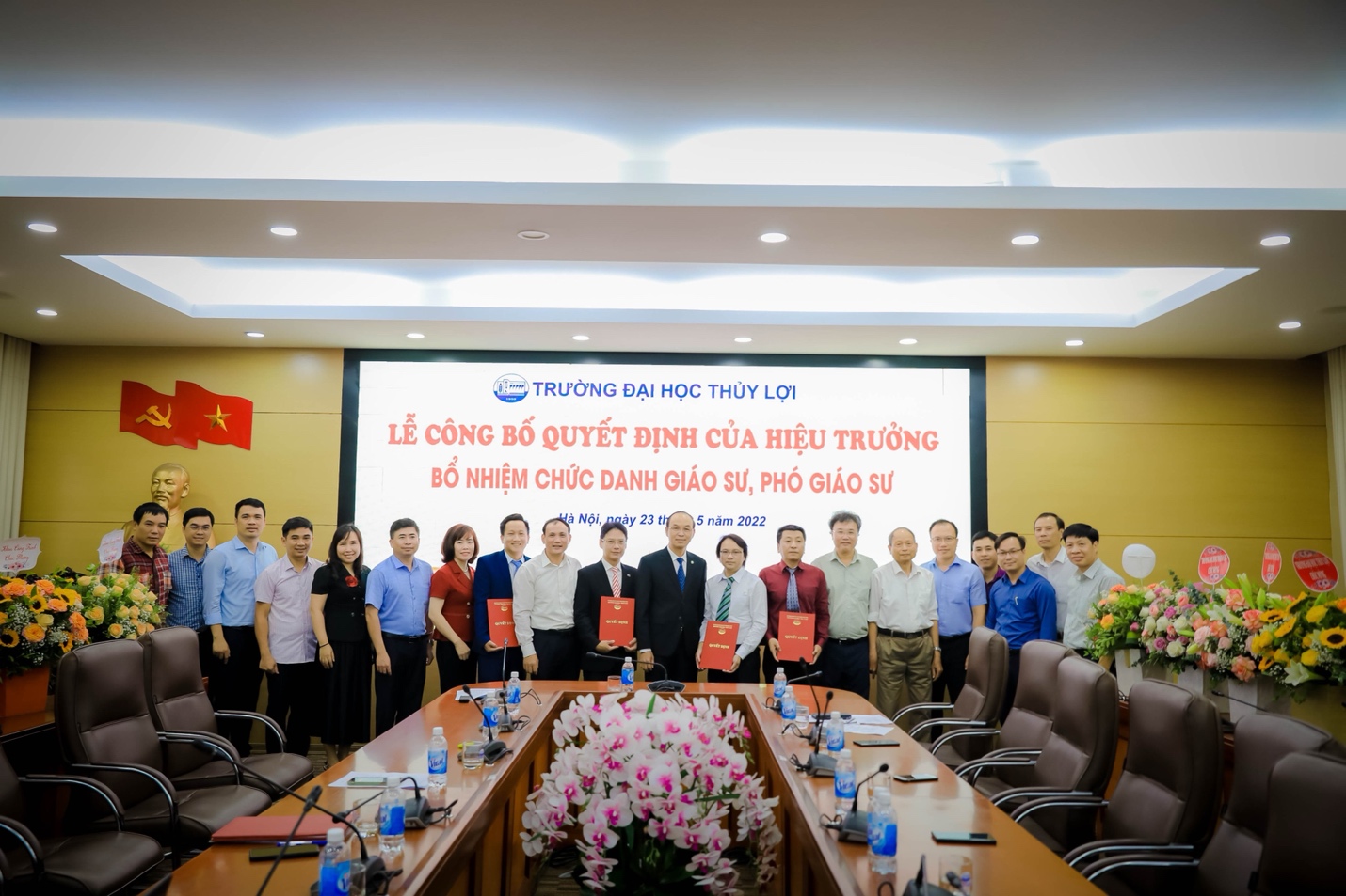 Công bố Quyết định bổ nhiệm chức danh Giáo sư, Phó giáo sư năm 2021