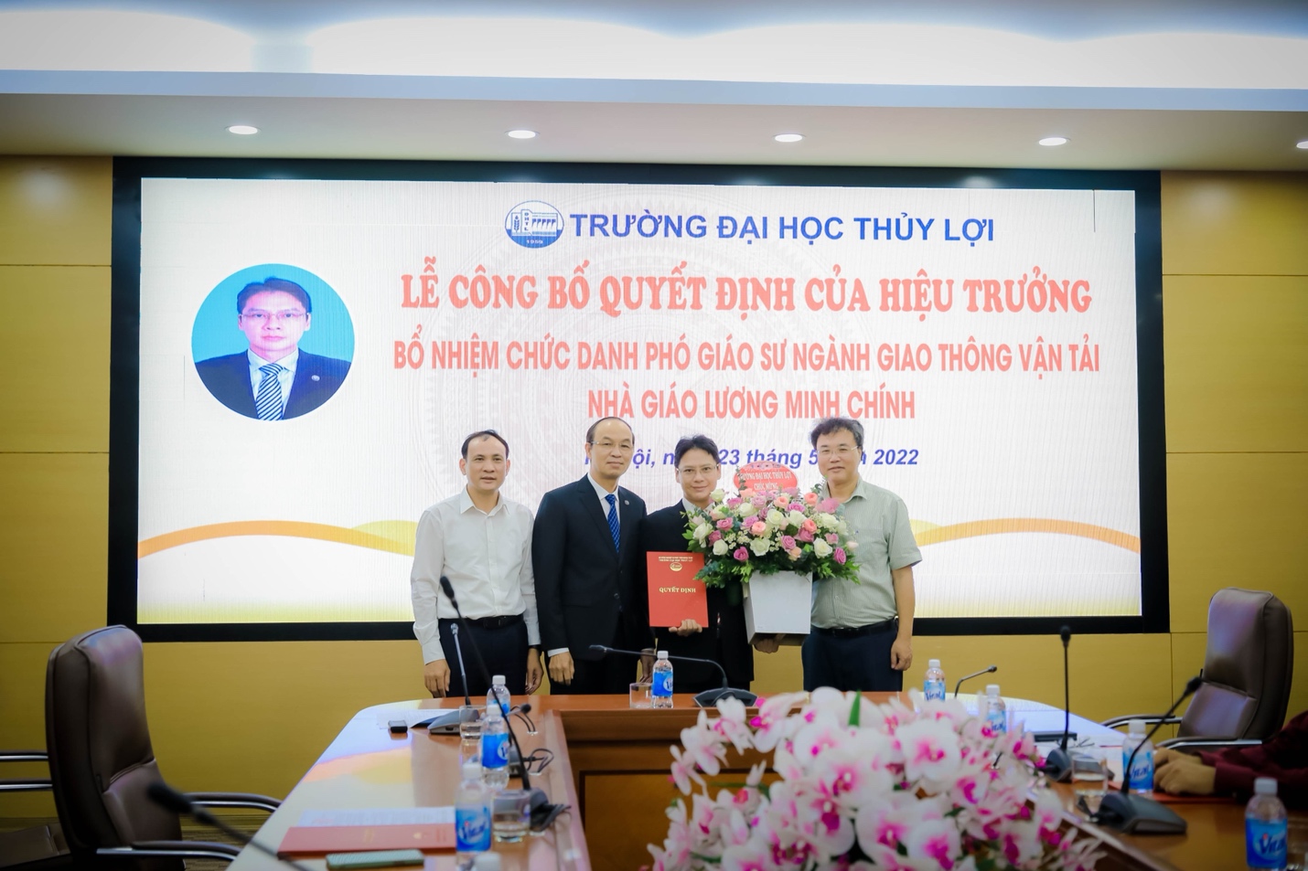 Công bố Quyết định bổ nhiệm chức danh Giáo sư, Phó giáo sư năm 2021