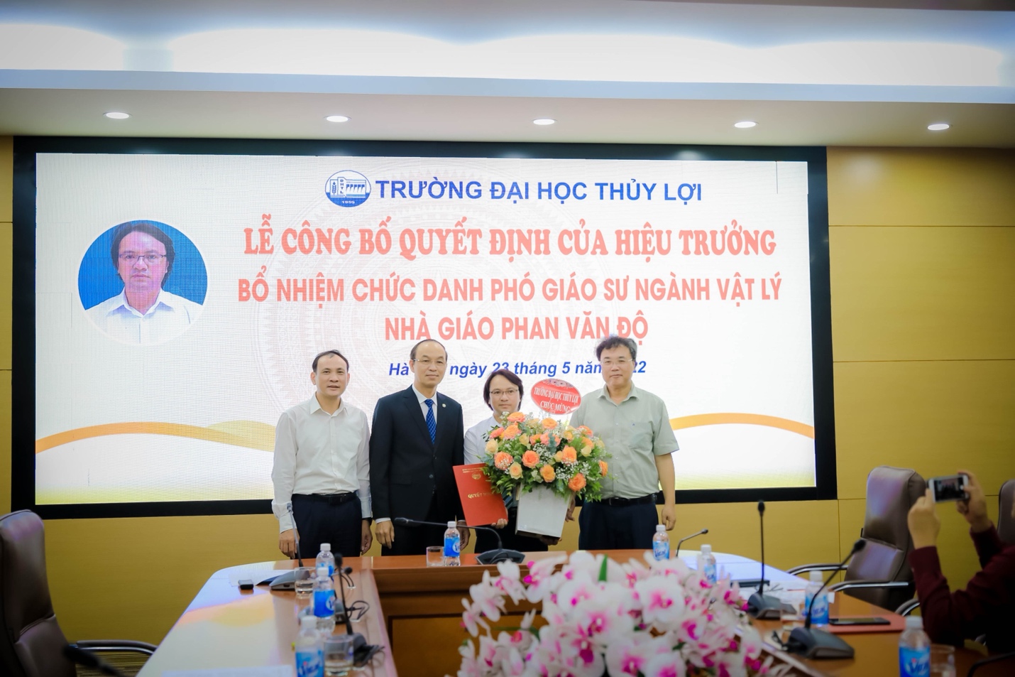 Công bố Quyết định bổ nhiệm chức danh Giáo sư, Phó giáo sư năm 2021