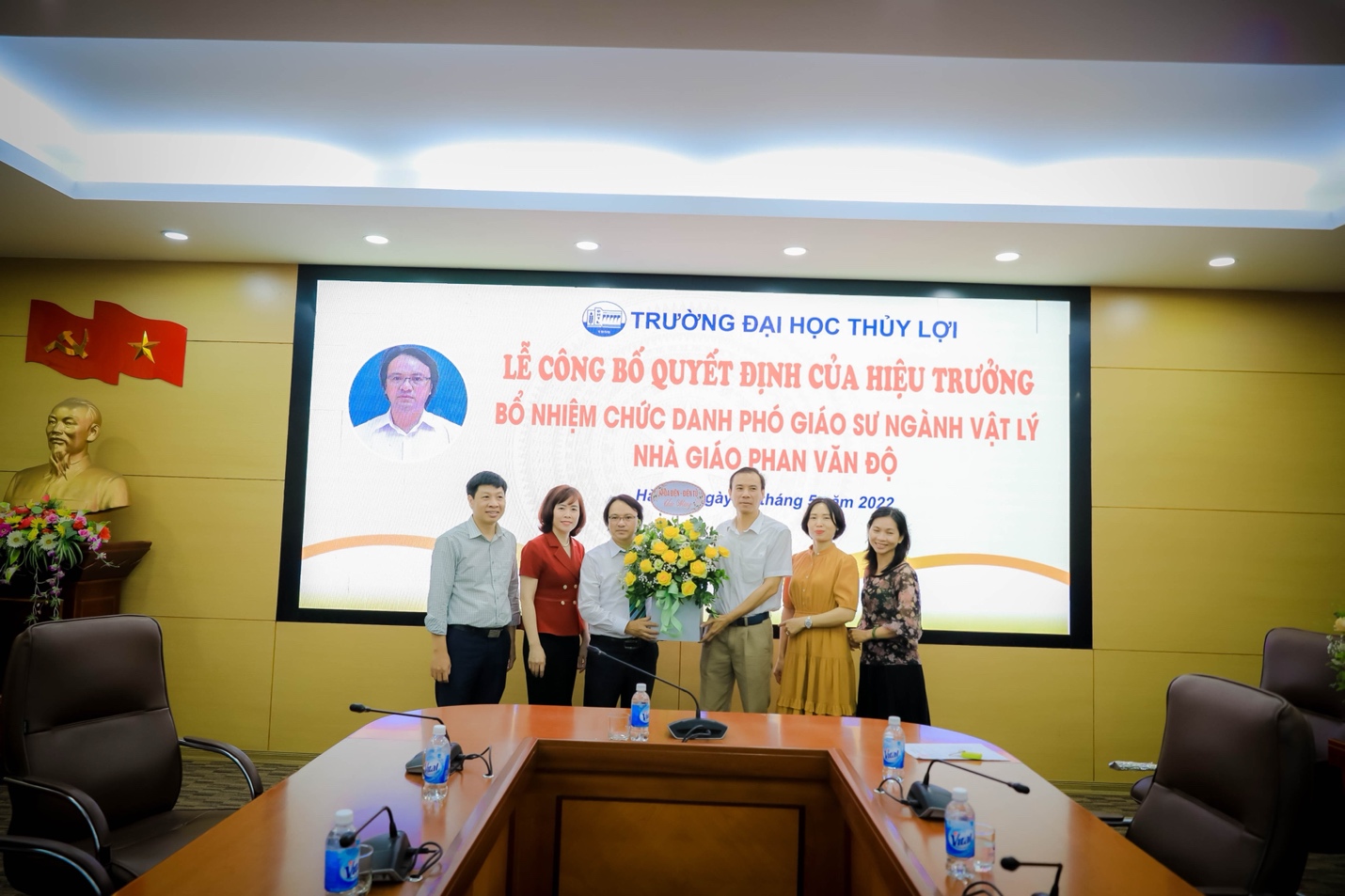 Công bố Quyết định bổ nhiệm chức danh Giáo sư, Phó giáo sư năm 2021