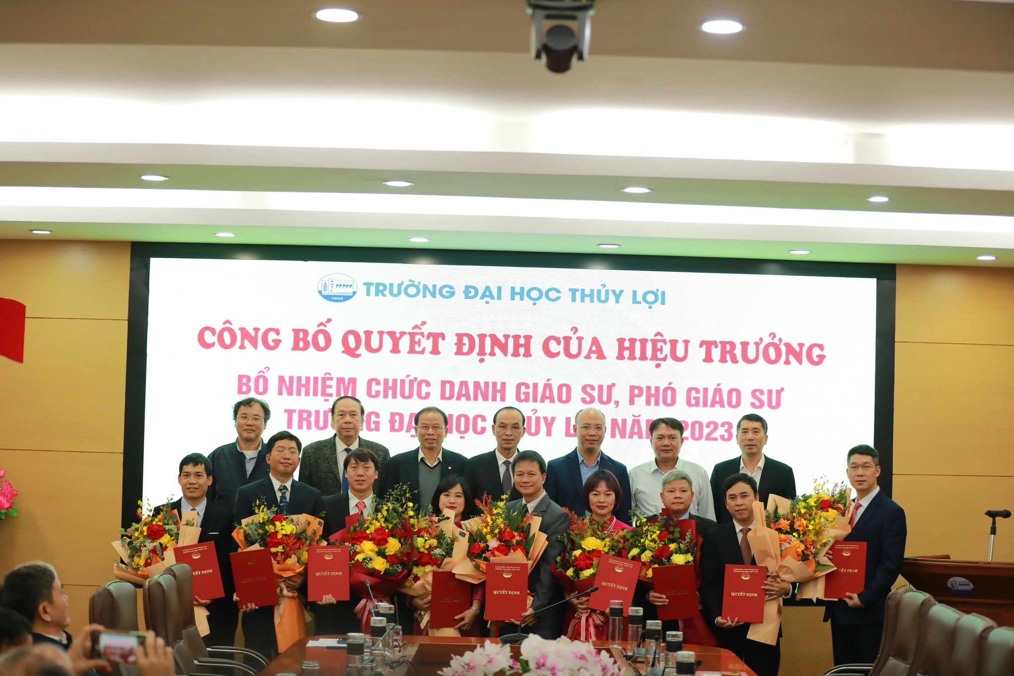 Công bố quyết định Bổ nhiệm chức danh Giáo sư, Phó giáo sư Trường Đại học Thủy lợi năm 2023