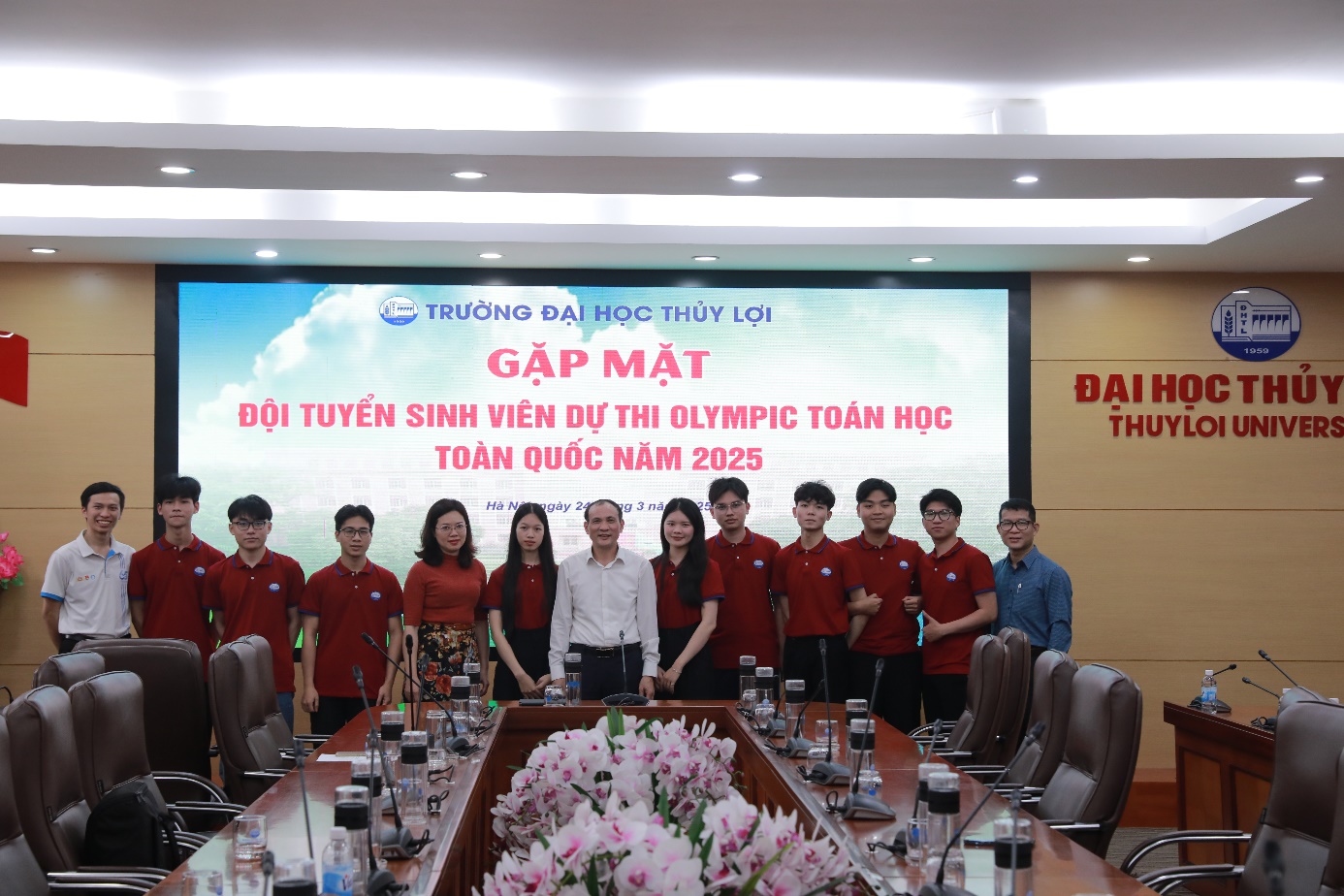 At the meeting, many students shared their feelings and expressed gratitude to the university and lecturers for their attention and for creating the best possible conditions for their preparation. Nguyen Ngoc Linh (Class 63KT1) expressed joy at being able to participate in this competition and pledged to give her best effort to achieve the highest results. In addition, Tuan Minh — a former member of the Mathematics Olympic team and a representative of the Youth Union, shared valuable experience from his own preparation and participation in past competitions. He emphasized the importance of maintaining good health, studying effectively, and staying calm and confident during the exam. Lecturers from the Department of Mathematics also reported on the team’s preparation process. Training and knowledge enhancement have been carried out over several months through close cooperation between faculty and students. Trial exams, advanced classes, as well as comprehensive support in materials and professional guidance, have all been provided. Thuyloi University has also paid special attention to logistical support for the students. Relevant offices have prepared transportation, ensured all necessary procedures, and demonstrated the institution’s deep care for its students. During the meeting, the Board of President commended the students’ dedication throughout the preparation period and extended their best wishes to the entire team. Assoc. Prof. Dr. Nguyen Trung Viet, Vice President, emphasized that this is not only a competition but also an opportunity for students to sharpen their thinking, gain valuable experience, and demonstrate their personal abilities. The 2025 National Student Mathematics Olympic will be held at Saigon University, Ho Chi Minh City, in early April 2025. At the close of the meeting, the university expressed full confidence in the students, hoping they will maximize their abilities and achieve the best possible results. Lecturers also reminded them that regardless of the outcome, the most important thing is the valuable process of learning and self-improvement, which will be beneficial for their future careers. The meeting concluded in a warm and highly motivating atmosphere. Best wishes to all team members for confidence and success at the upcoming National Student Mathematics Olympic!