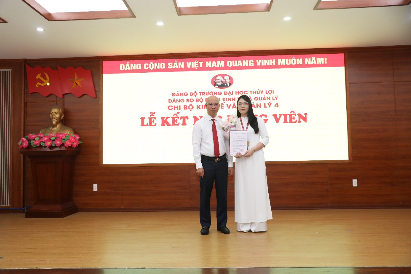 Lễ kết nạp Đảng viên mới – Dấu ấn tuổi trẻ, trách nhiệm với Tổ quốc