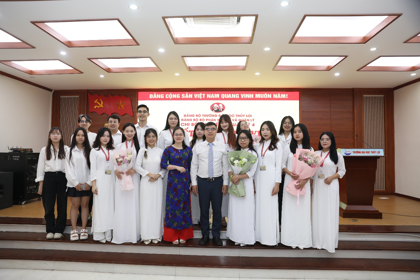 Lễ kết nạp Đảng viên mới – Dấu ấn tuổi trẻ, trách nhiệm với Tổ quốc