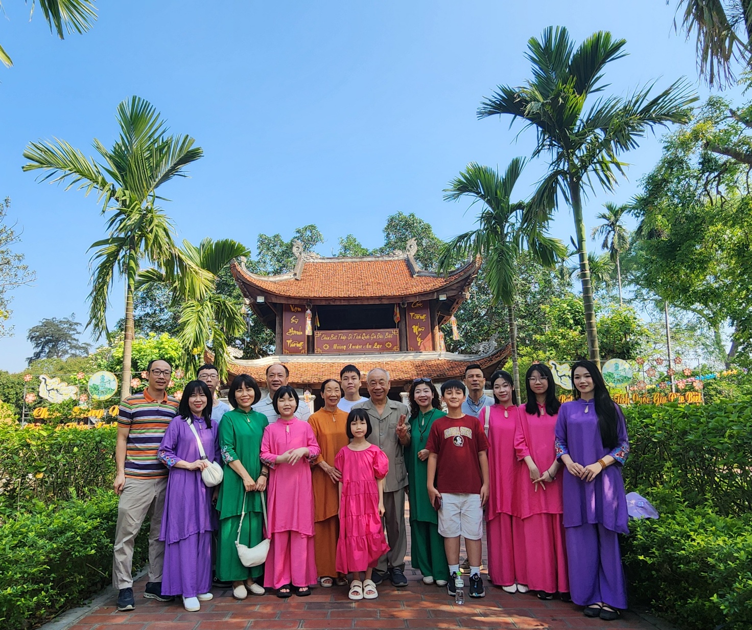 Hành trình ba thế hệ viết tiếp giấc mơ bên dòng nước lớn