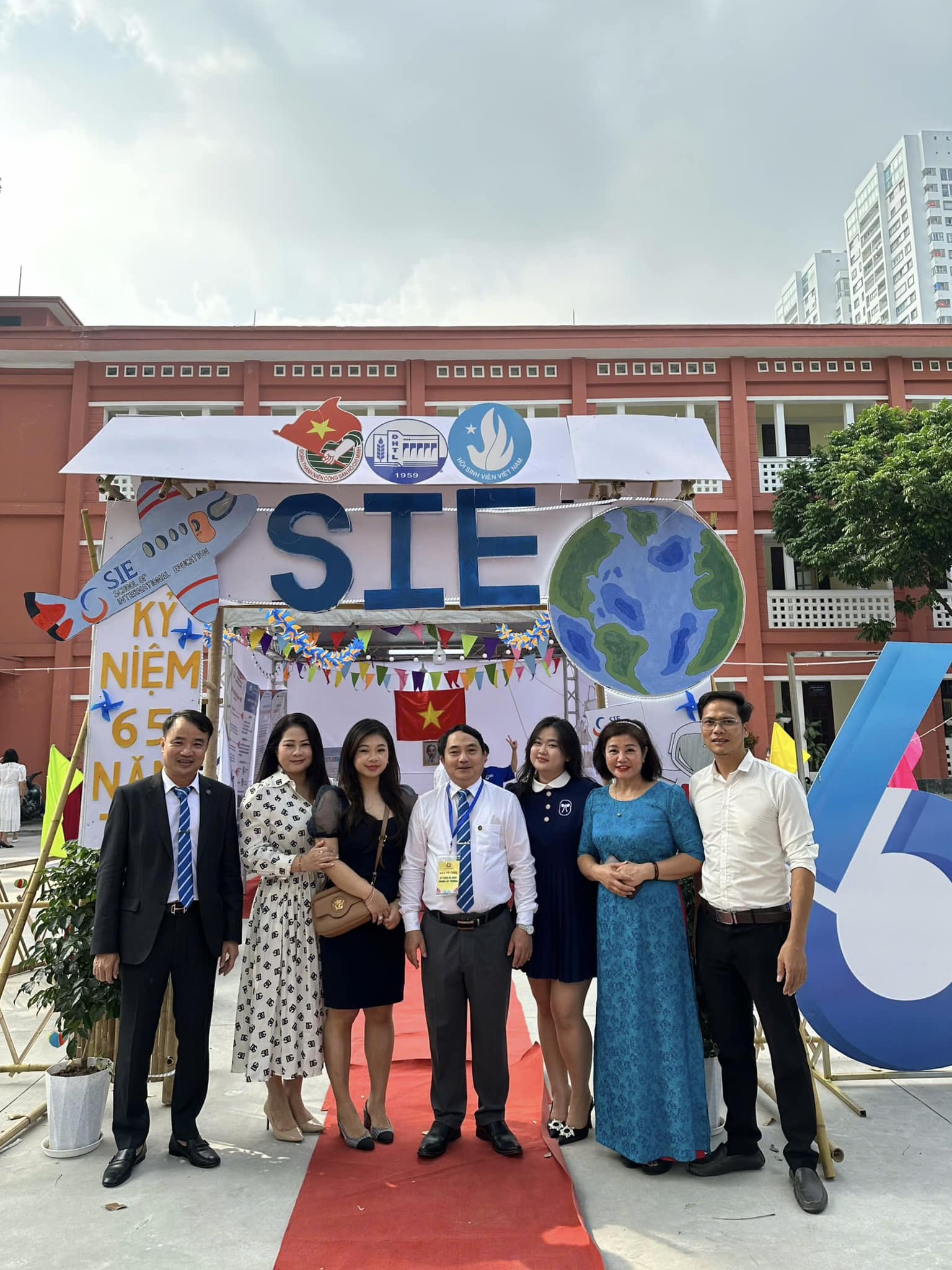 Tôi đã bước tiếp con đường của ông