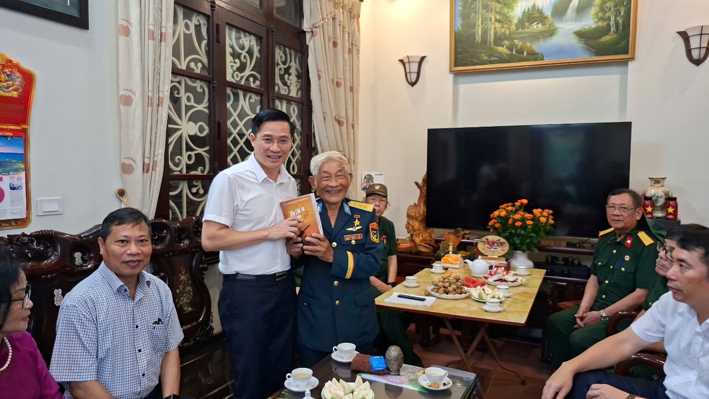 Tri ân người có công – Hành trình nhân văn và giáo dục truyền thống