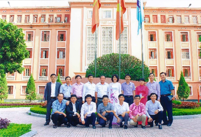 Gặp lại tuổi trẻ trong ánh mắt người thân