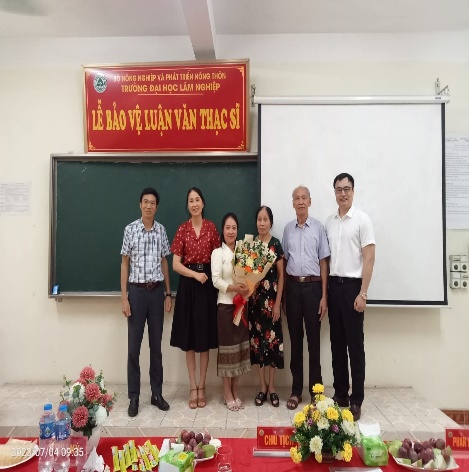 Một lời hứa âm thầm, một hành trình rực sáng