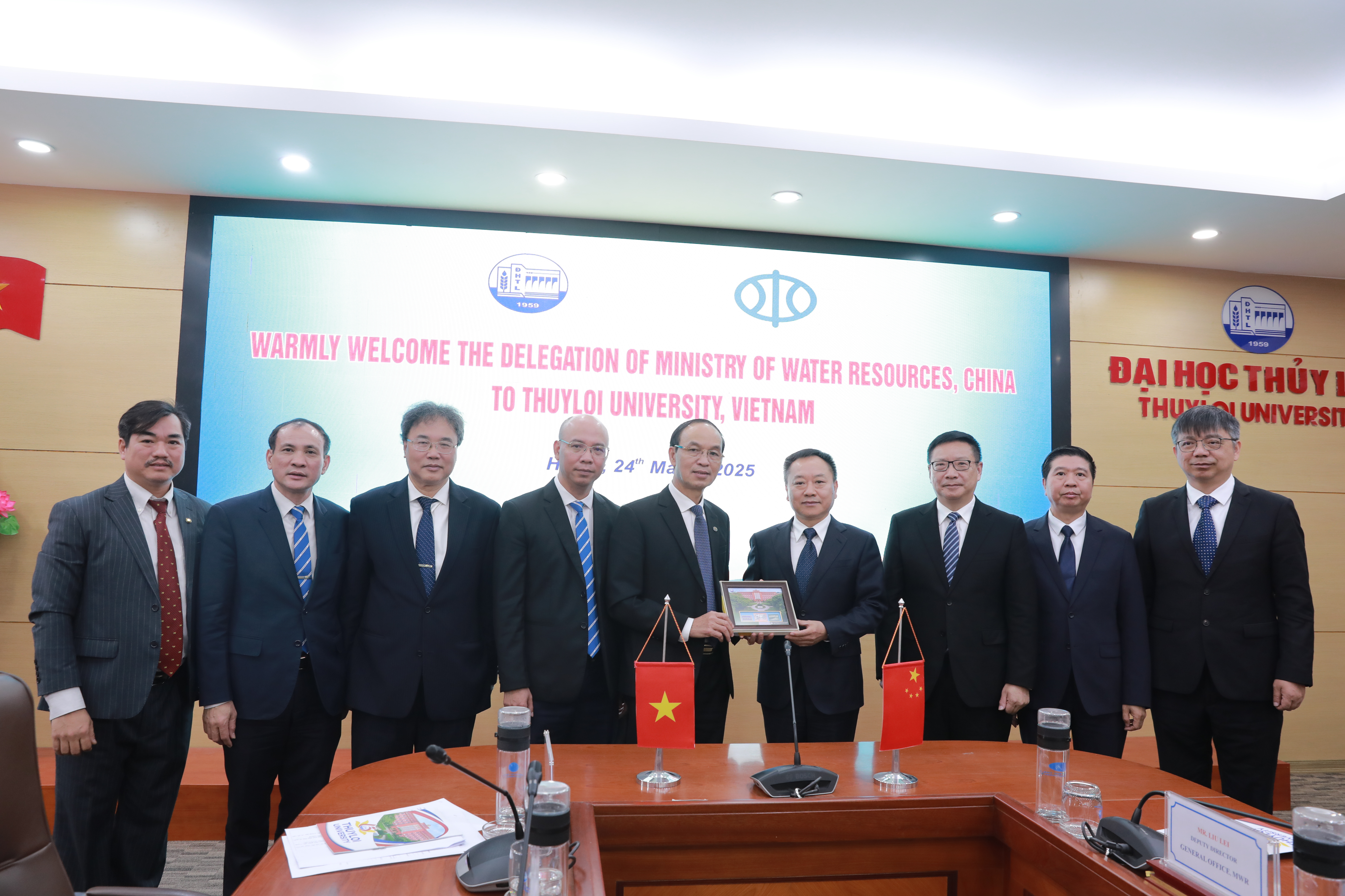 Bộ Trưởng Bộ Thủy lợi Trung Quốc Lý Quốc Anh thăm và làm việc với Bộ Nông nghiệp và Môi trường Việt Nam, Trường Đại học Thủy lợi