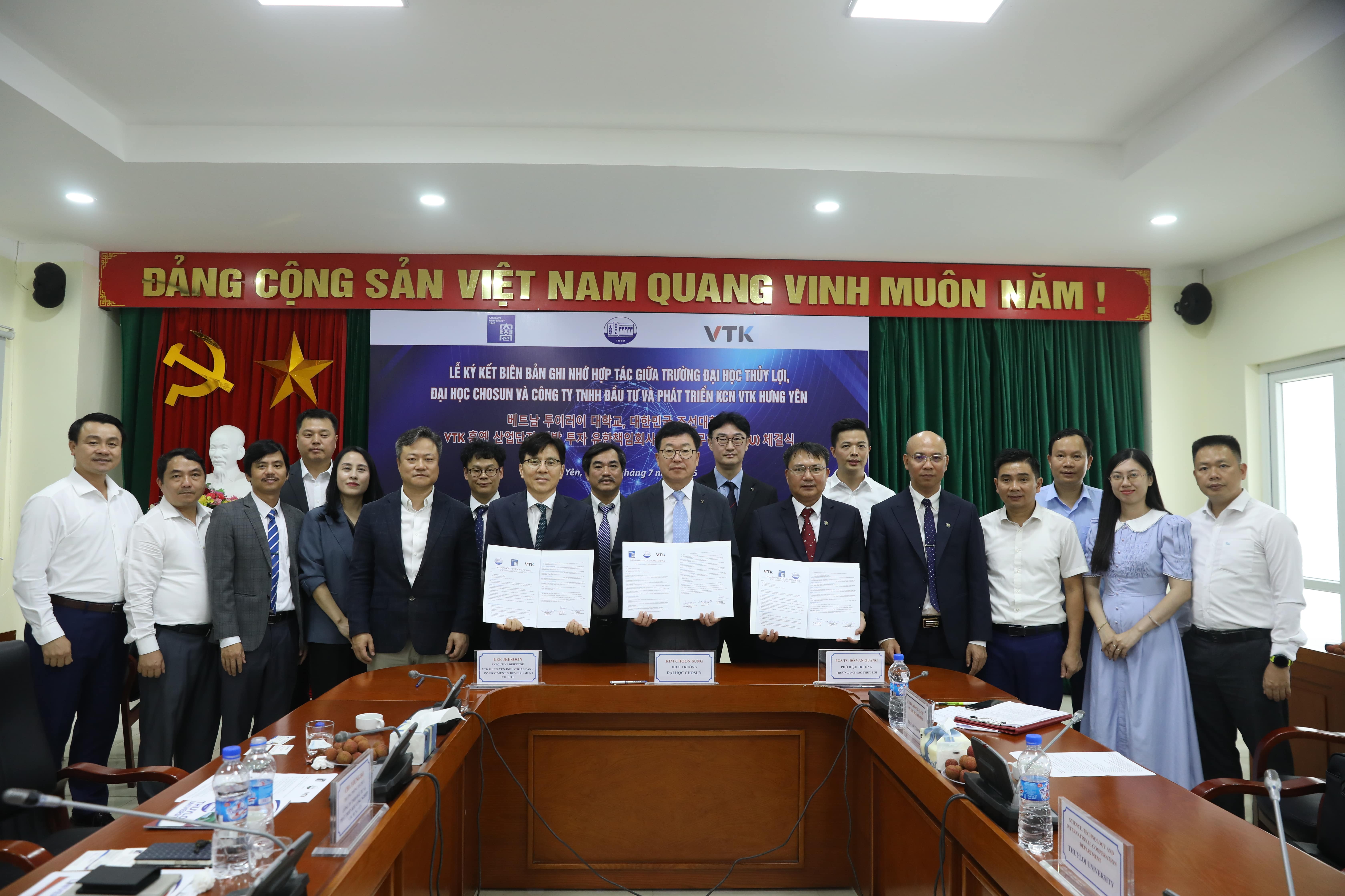 Thuyloi University Strengthens Effective Cooperation with Chosun University and Korean Enterprises