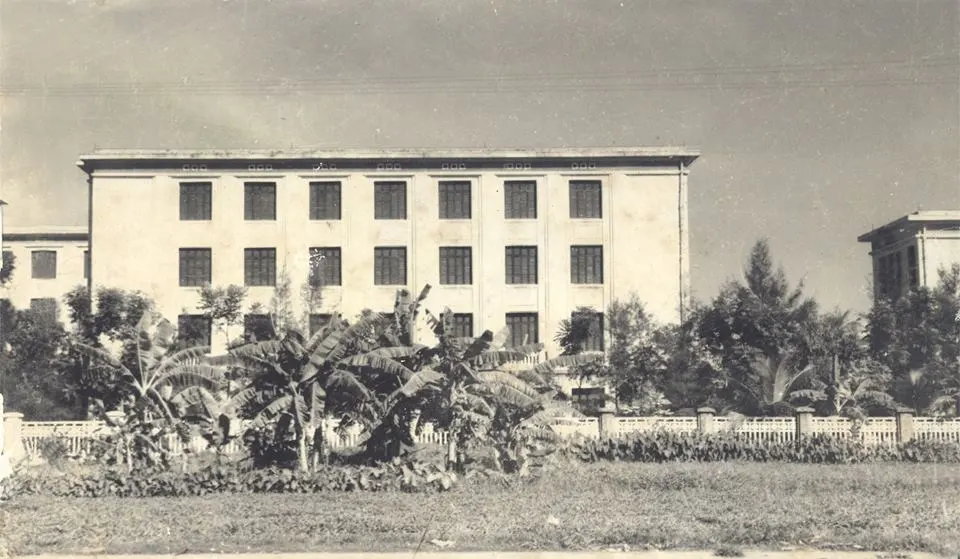 Lịch sử của trường 1