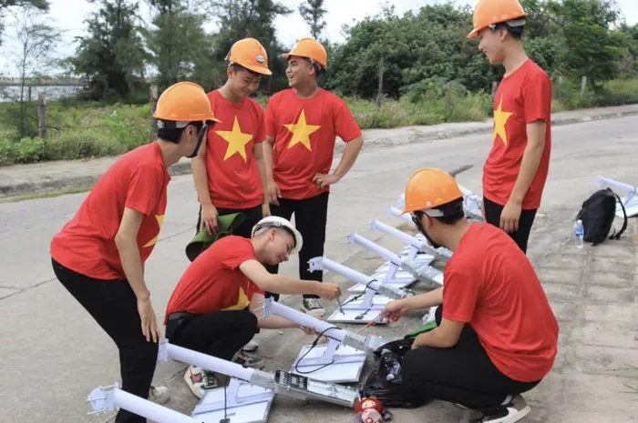 Tuổi trẻ Trường ĐH Thuỷ lợi lan tỏa tình yêu biển đảo với dự án &#8220;Thắp sáng đặc khu Bạch Long Vĩ&#8221;