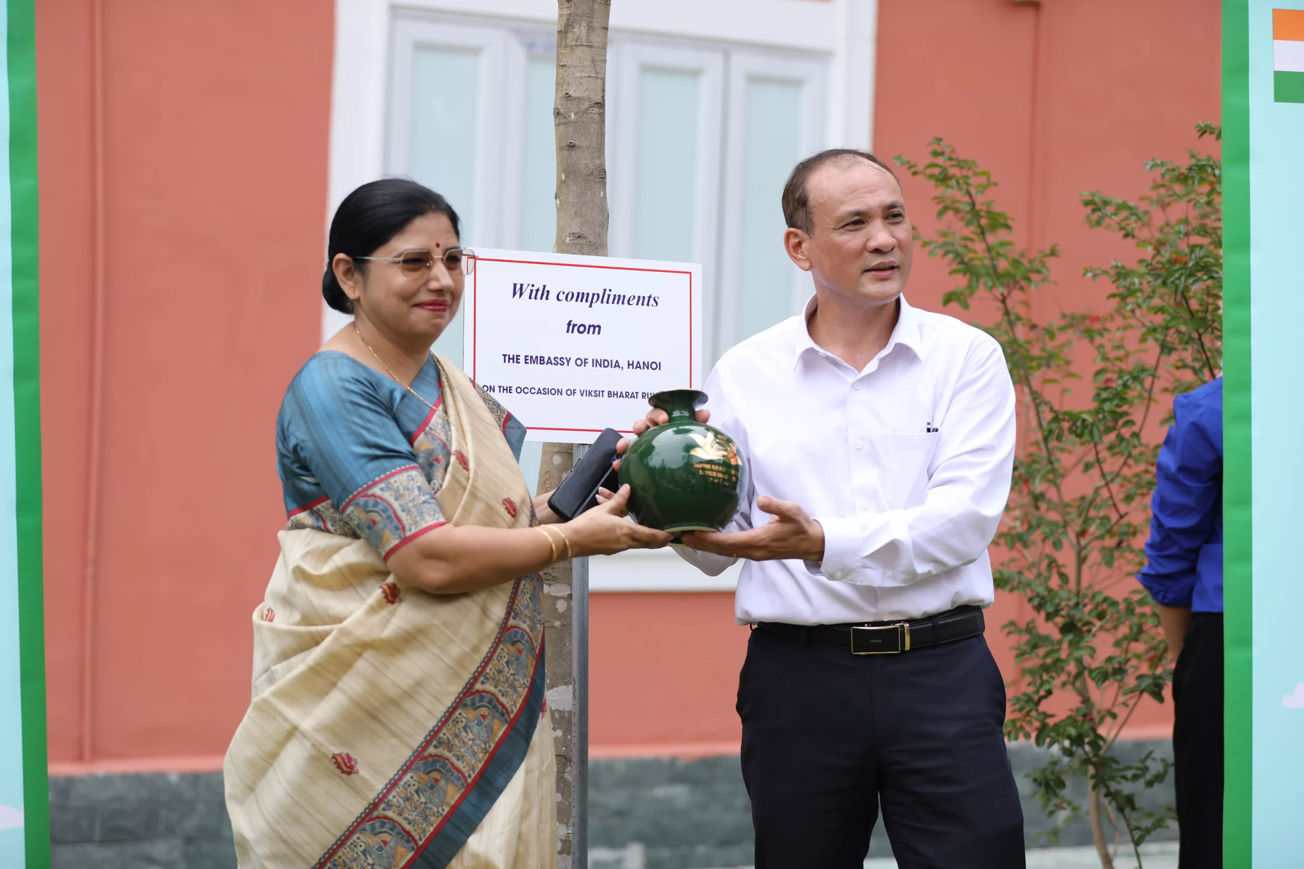 Trồng cây hữu nghị Việt Nam &#8211; Ấn Độ tại Quảng trường sinh viên, Trường Đại học Thủy lợi