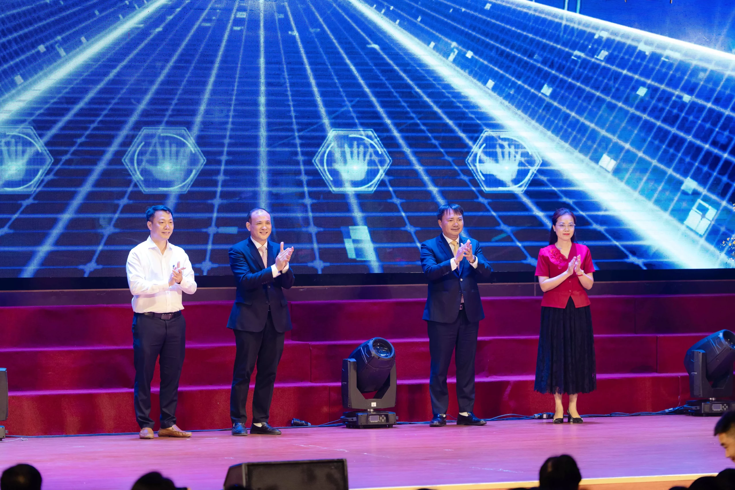 Sôi động lễ chào Tân sinh viên K67 của Trường Đại học Thủy lợi