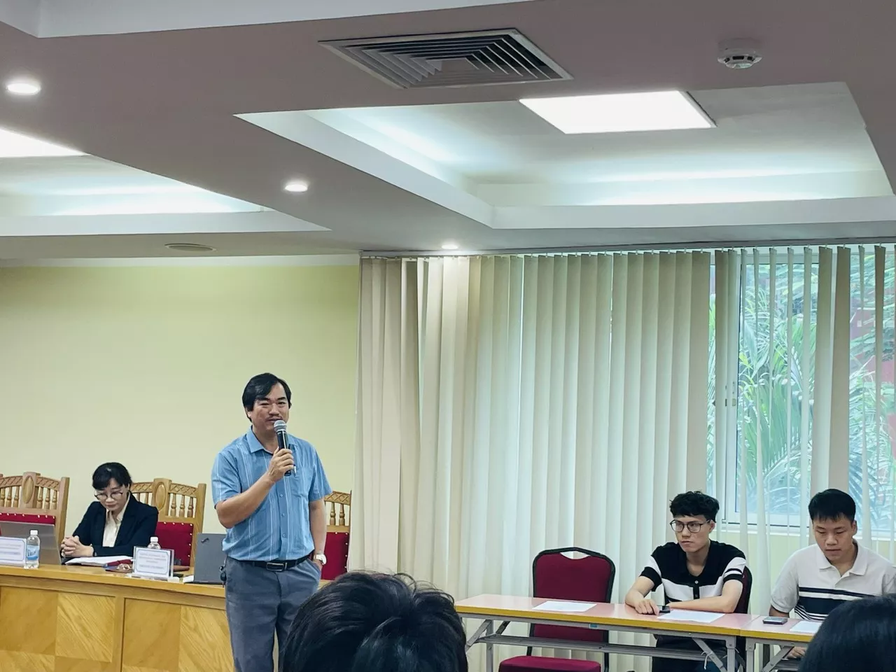 Sinh viên Trường Đại học Thủy lợi trao đổi học thuật  với sinh viên Viện Khoa học Tokyo (Nhật Bản)