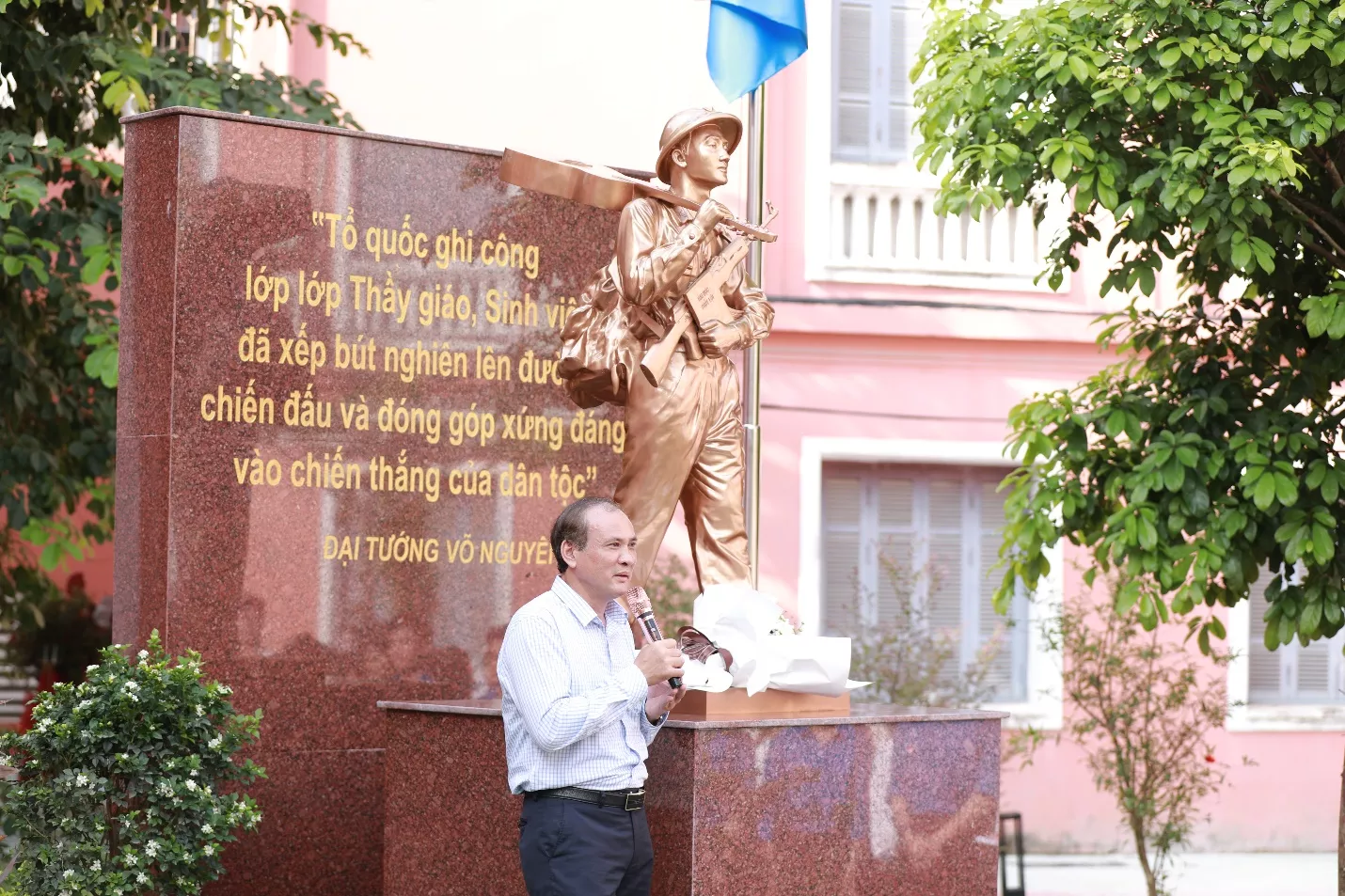 Trường Đại học Thủy lợi tổ chức Lễ chào cờ đầu năm học mới 2025 – 2026