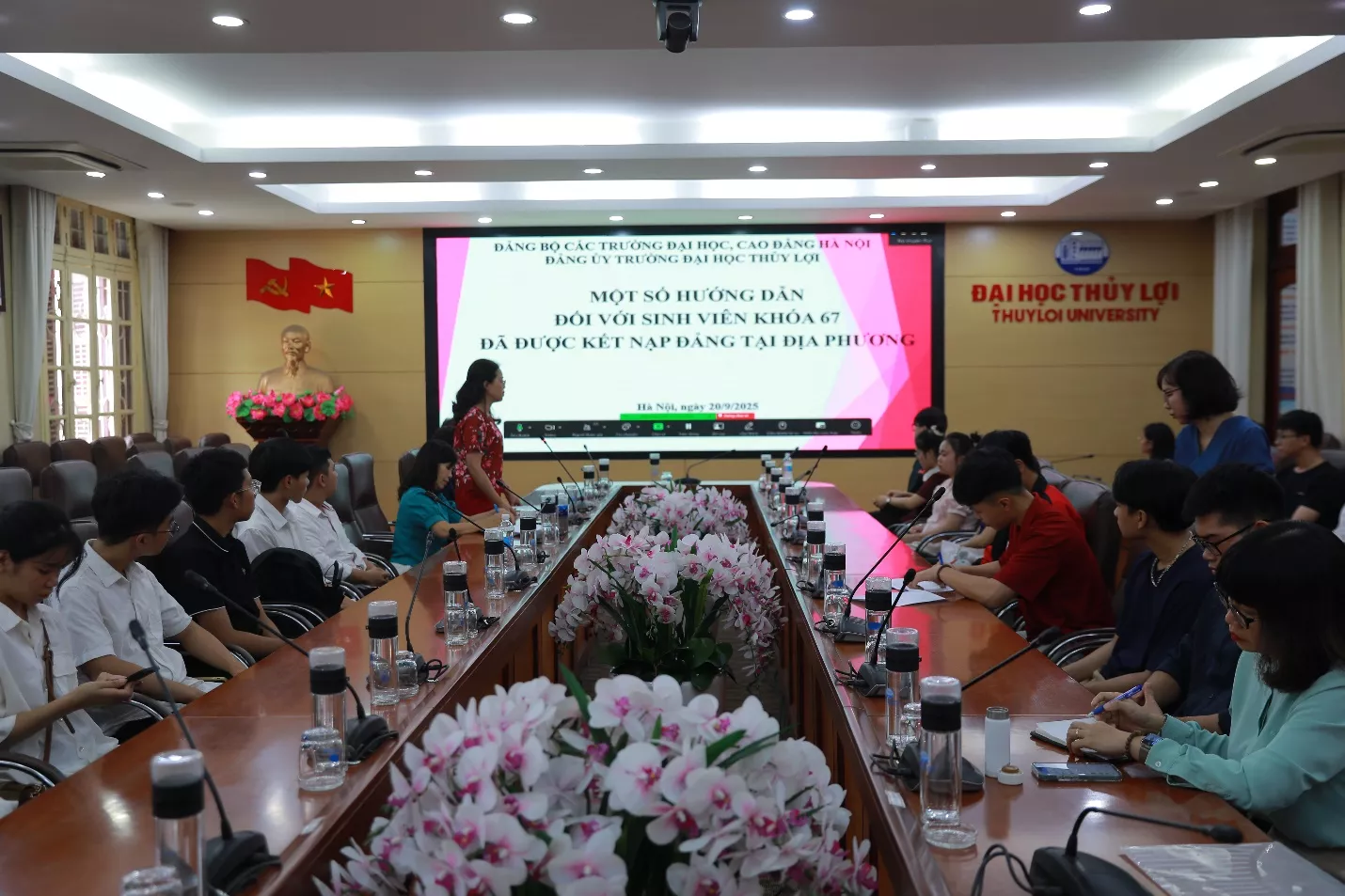 Trường Đại học Thủy lợi tổ chức gặp mặt cảm tình Đảng và đảng viên dự bị K67