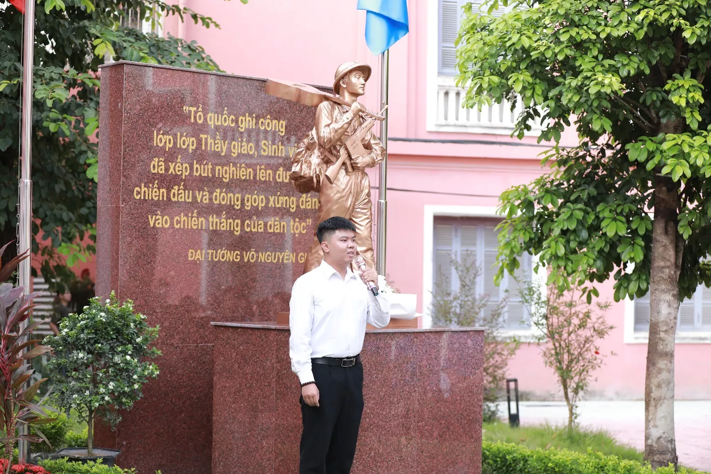 Trường Đại học Thủy lợi tổ chức Lễ chào cờ đầu năm học mới 2025 – 2026