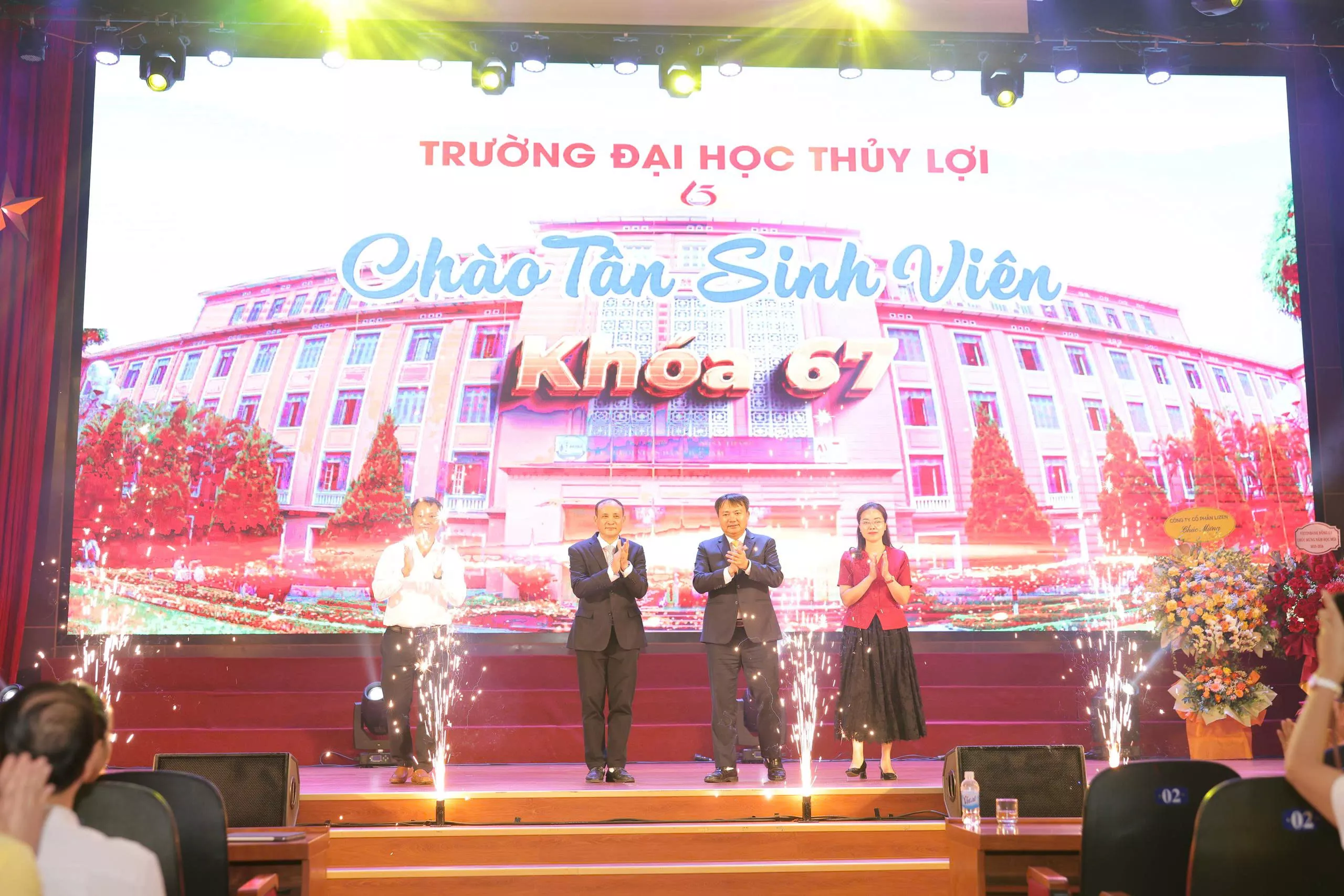 Sôi động lễ chào Tân sinh viên K67 của Trường Đại học Thủy lợi