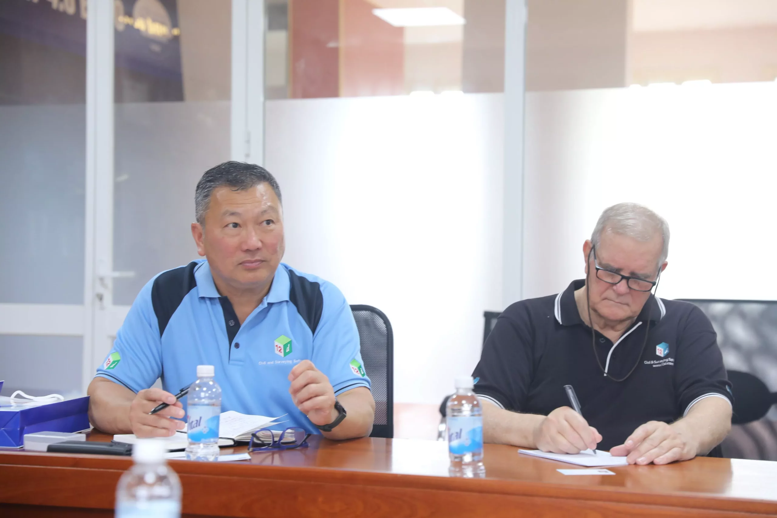 Trường Đại học Thủy lợi làm việc với Công ty 12d Solutions (Úc)