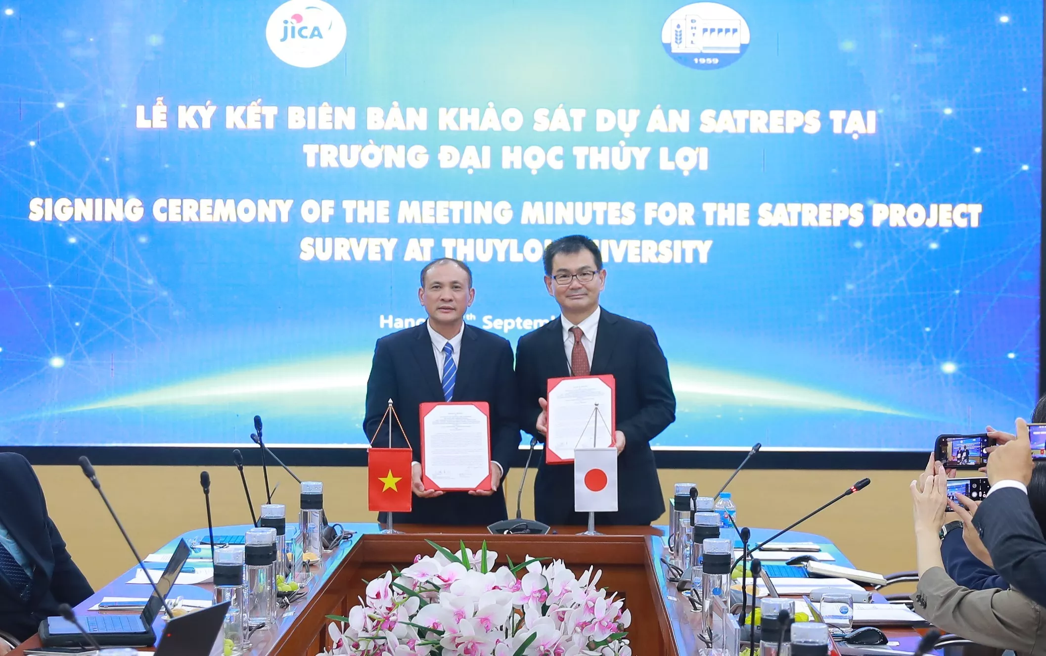 Omskdan yalangoch ayollar