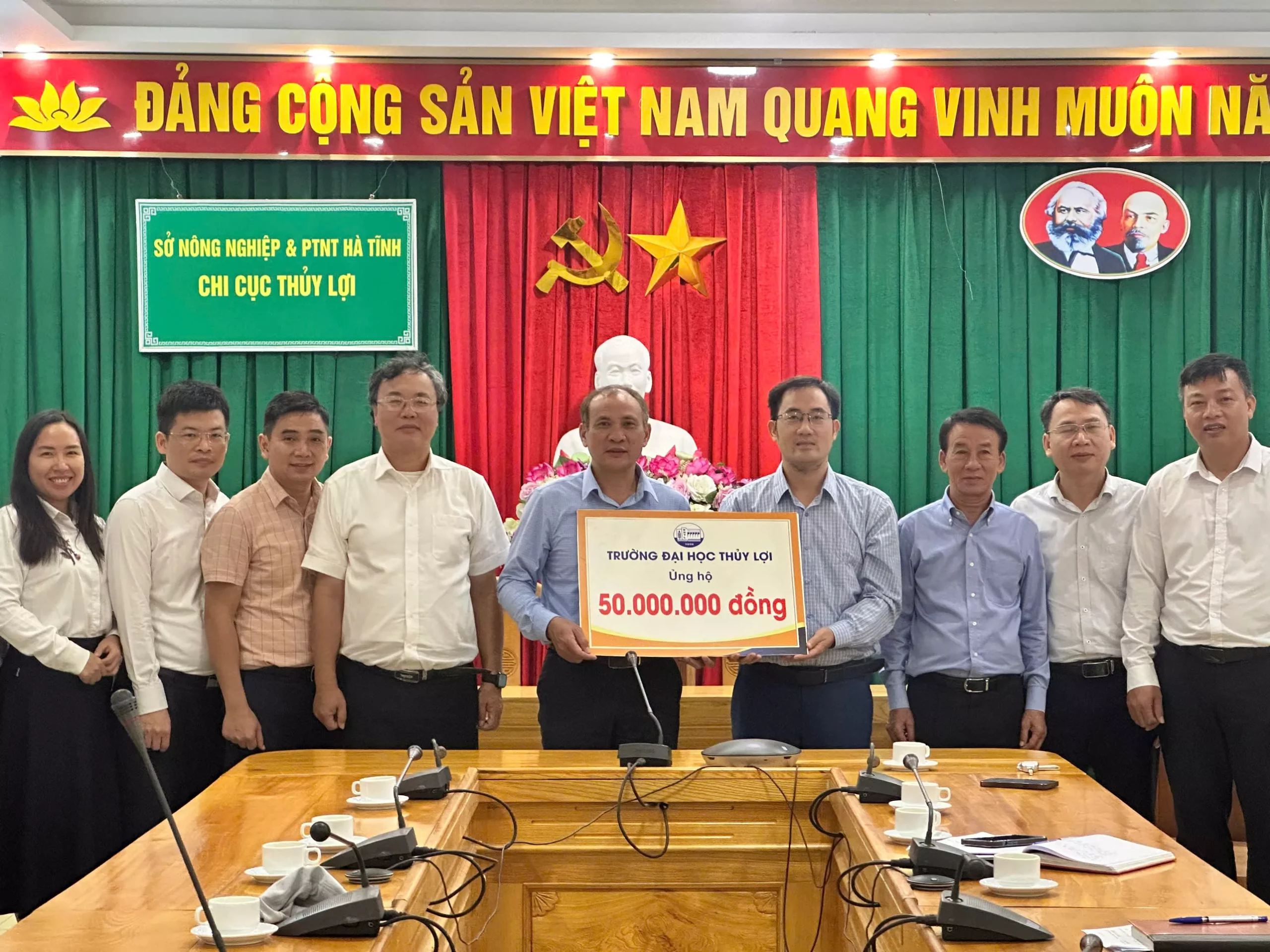 Trường Đại học Thủy lợi đồng hành cùng Hà Tĩnh khắc phục hậu quả thiên tai