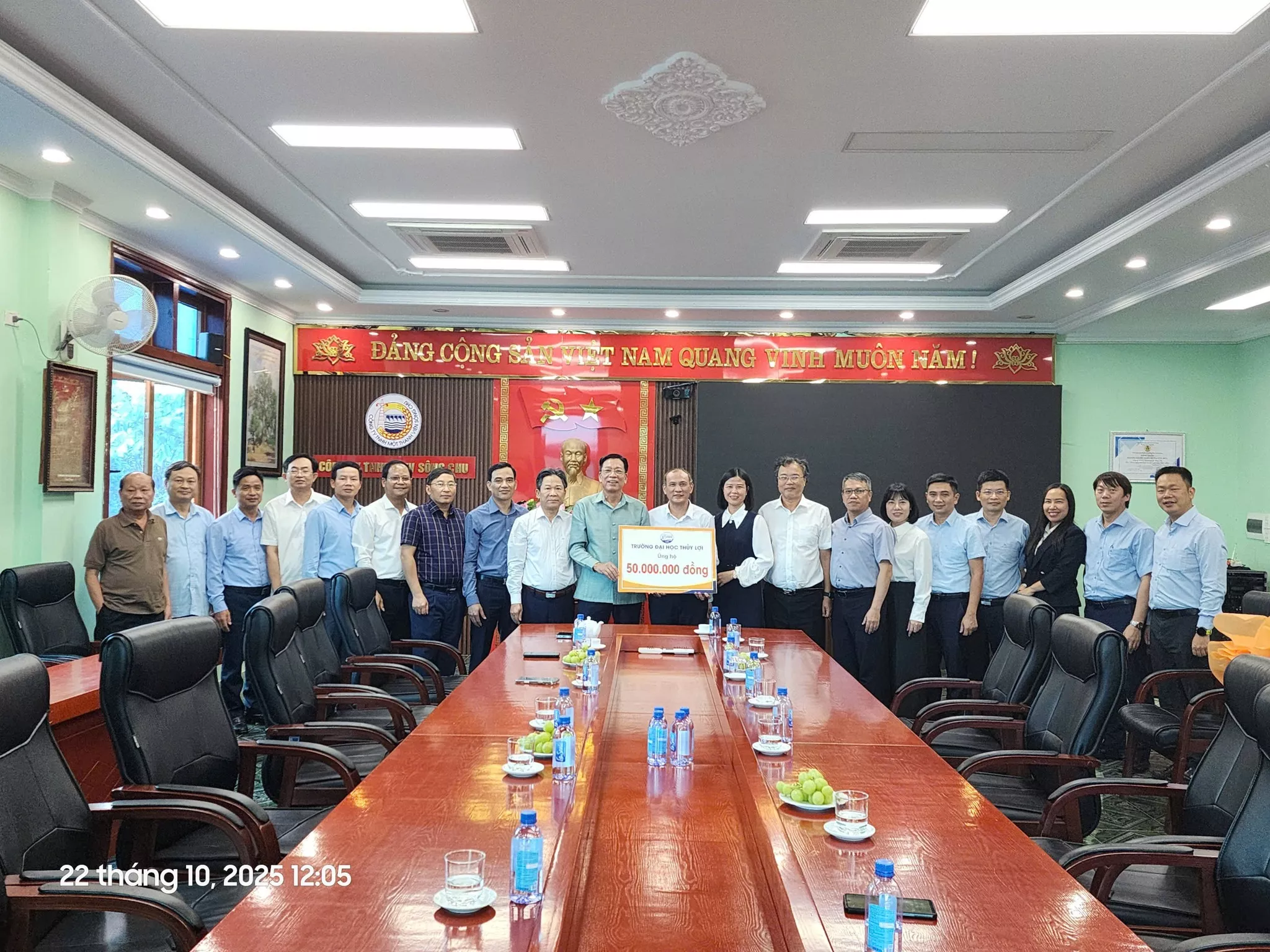 Lãnh đạo Trường Đại học Thủy lợi thăm hỏi, động viên Chi hội Cựu sinh viên tại Thanh Hóa