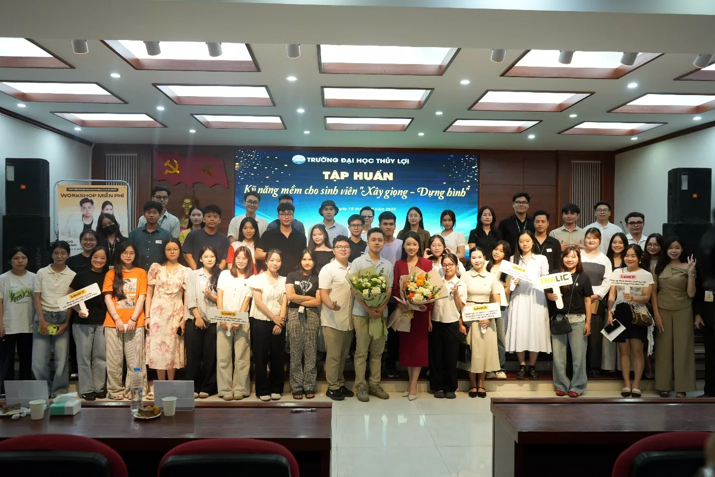 Sinh viên Thủy lợi học “tự tin trước ống kính – sáng tạo content triệu view”