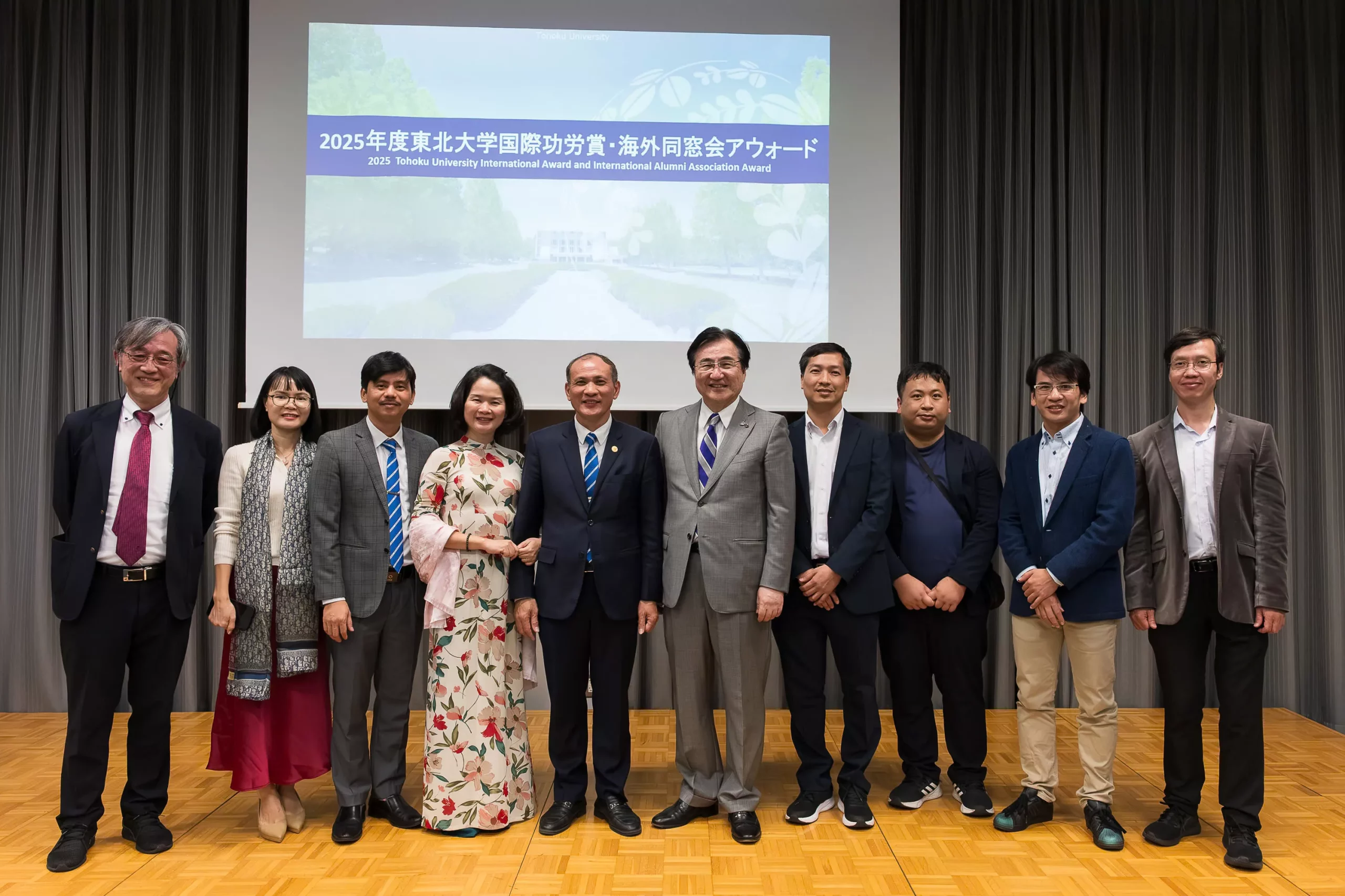 Hiệu trưởng Nguyễn Trung Việt nhận Giải thưởng Cống hiến Quốc tế của Đại học Tohoku, Nhật Bản