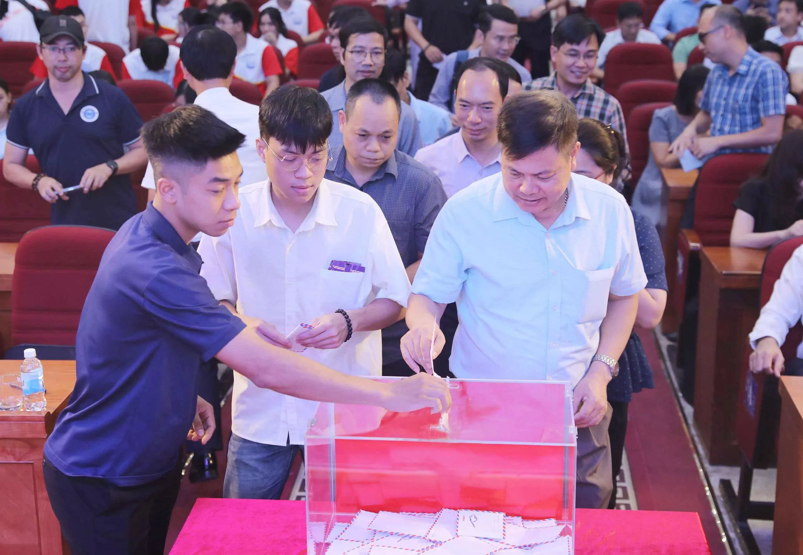 Trường Đại học Thủy lợi phát động ủng hộ đồng bào bị thiệt hại do bão lũ gây ra