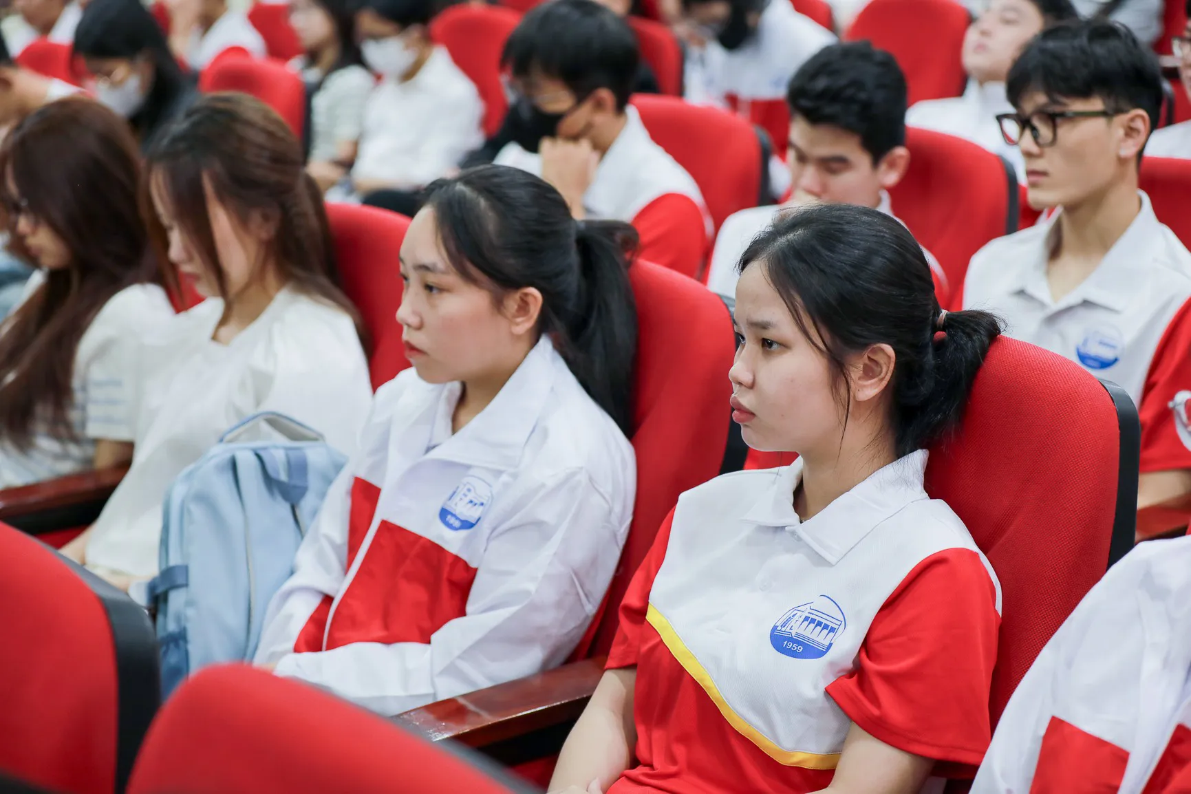 Sinh viên Thủ đô với sứ mệnh xây dựng văn hoá giao thông văn minh, an toàn