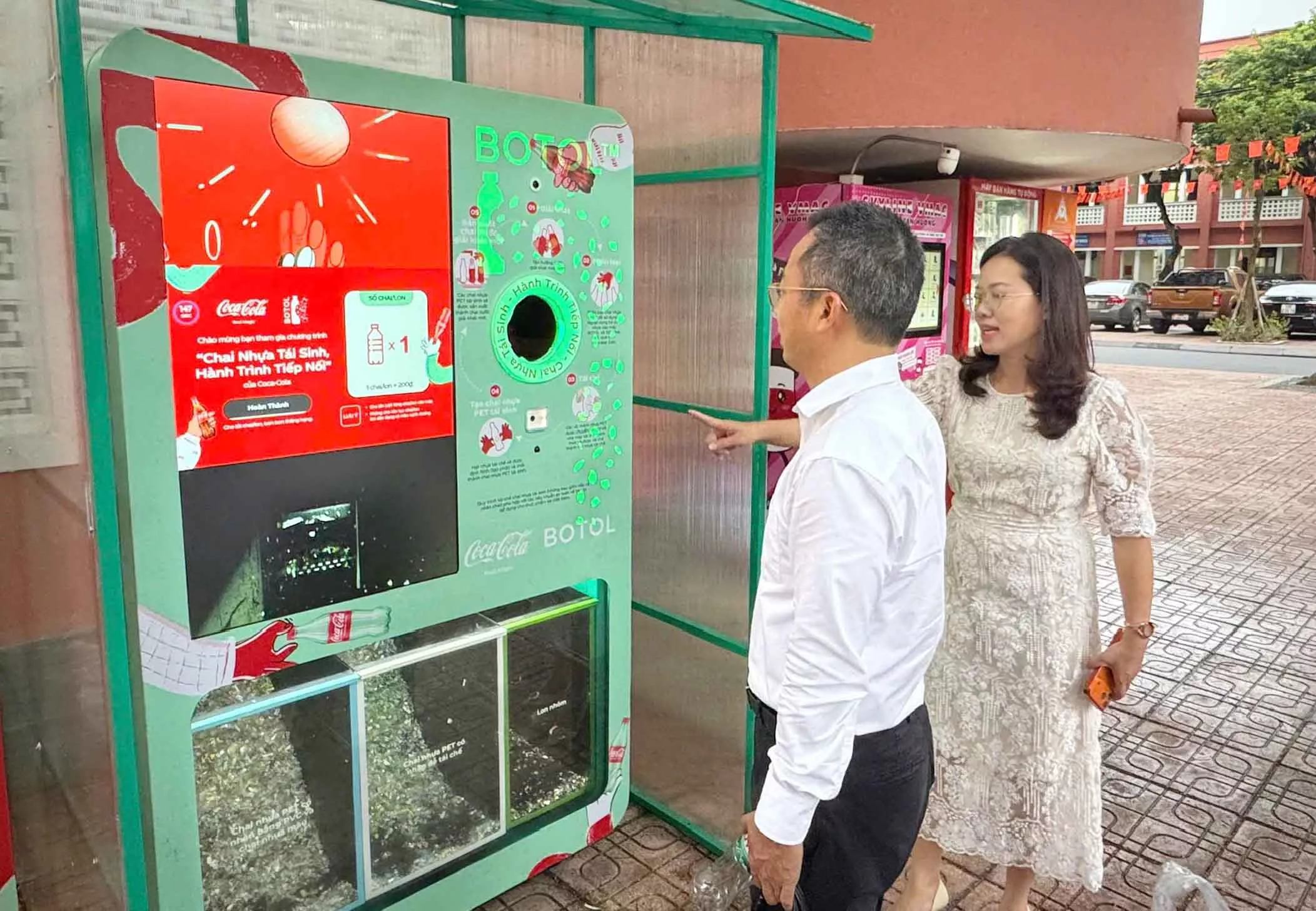 Trường Đại học Thuỷ lợi lan toả tinh thần sống xanh cùng chiến dịch &#8216;Chai nhựa tái sinh, hành trình tiếp nối&#8217;