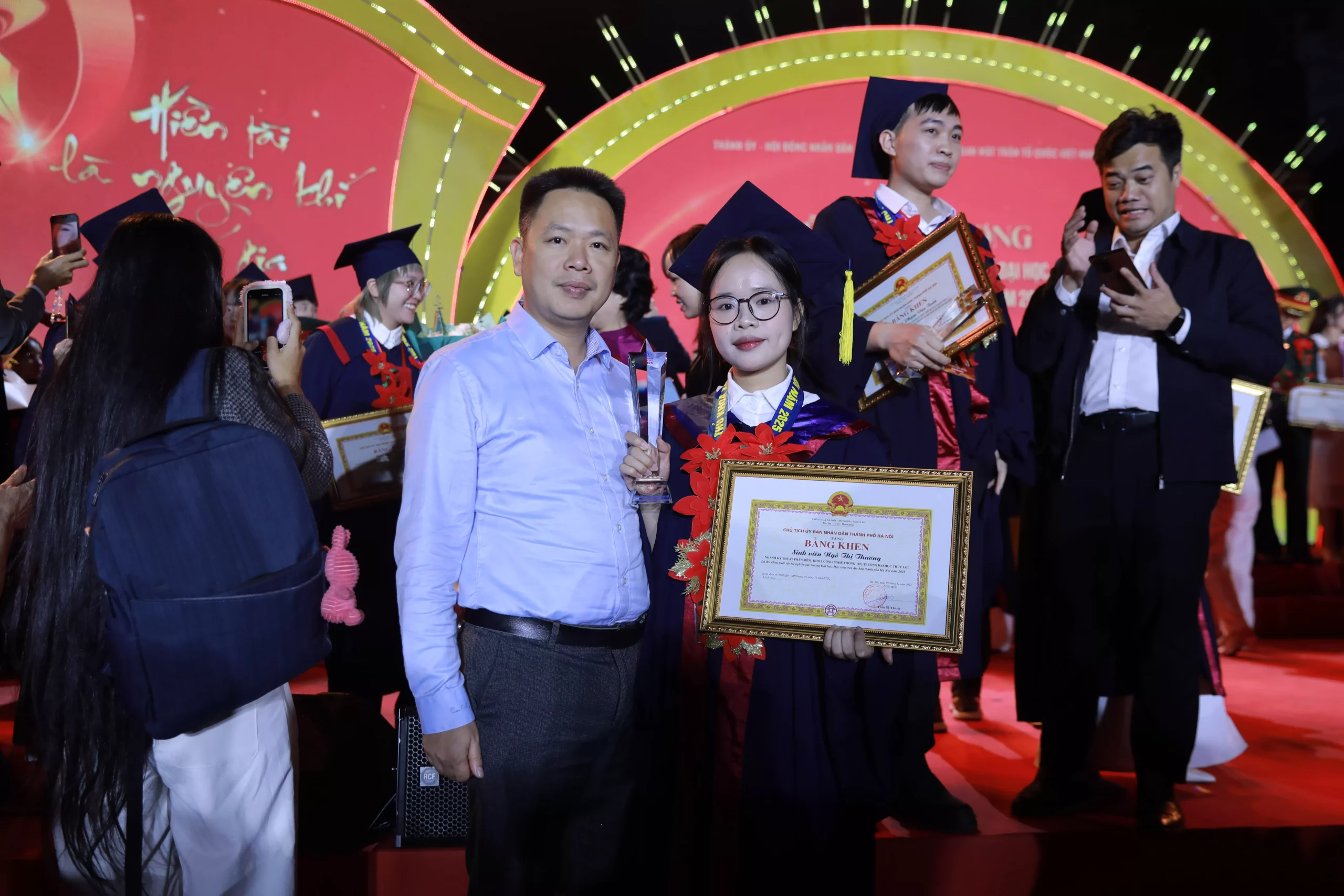 Ngô Thị Thương – nữ sinh Kỹ thuật phần mềm được vinh danh tại Văn Miếu và hành trình lặng lẽ của GPA 3.94/4