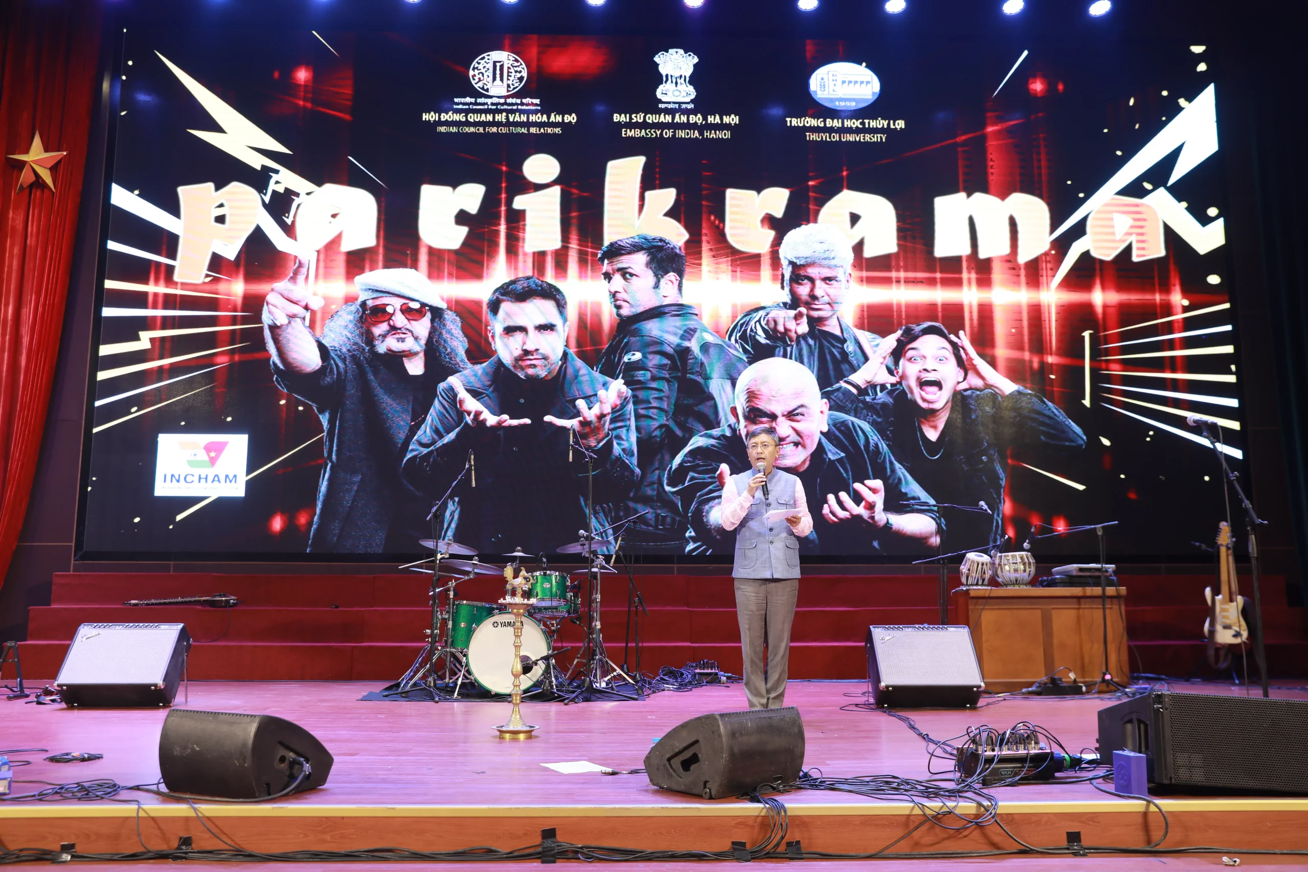 Parikrama – Huyền thoại rock Ấn Độ “thổi bùng” không khí âm nhạc tại Trường Đại học Thủy lợi