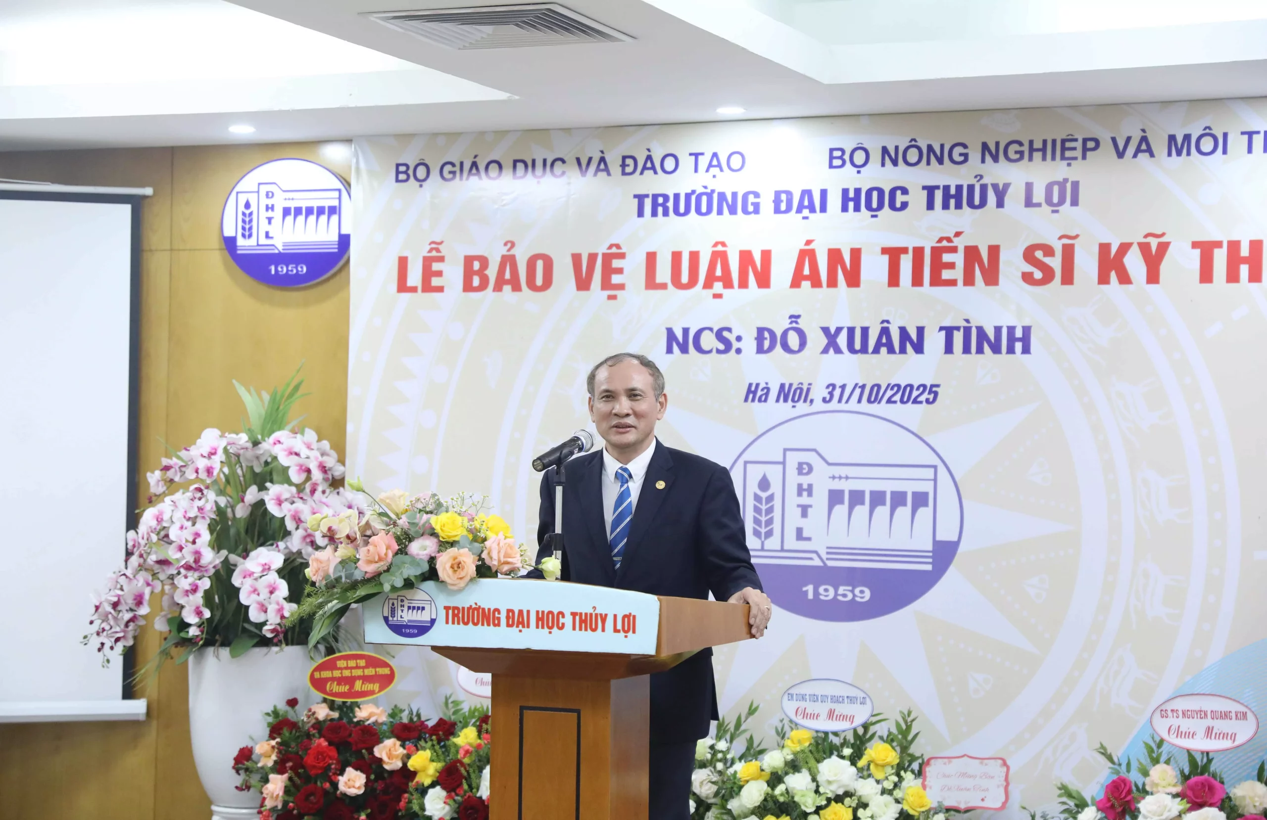 Trường Đại học Thủy lợi  tổ chức bảo vệ  luận án tiến sĩ cấp Trường cho NCS Đỗ Xuân Tình