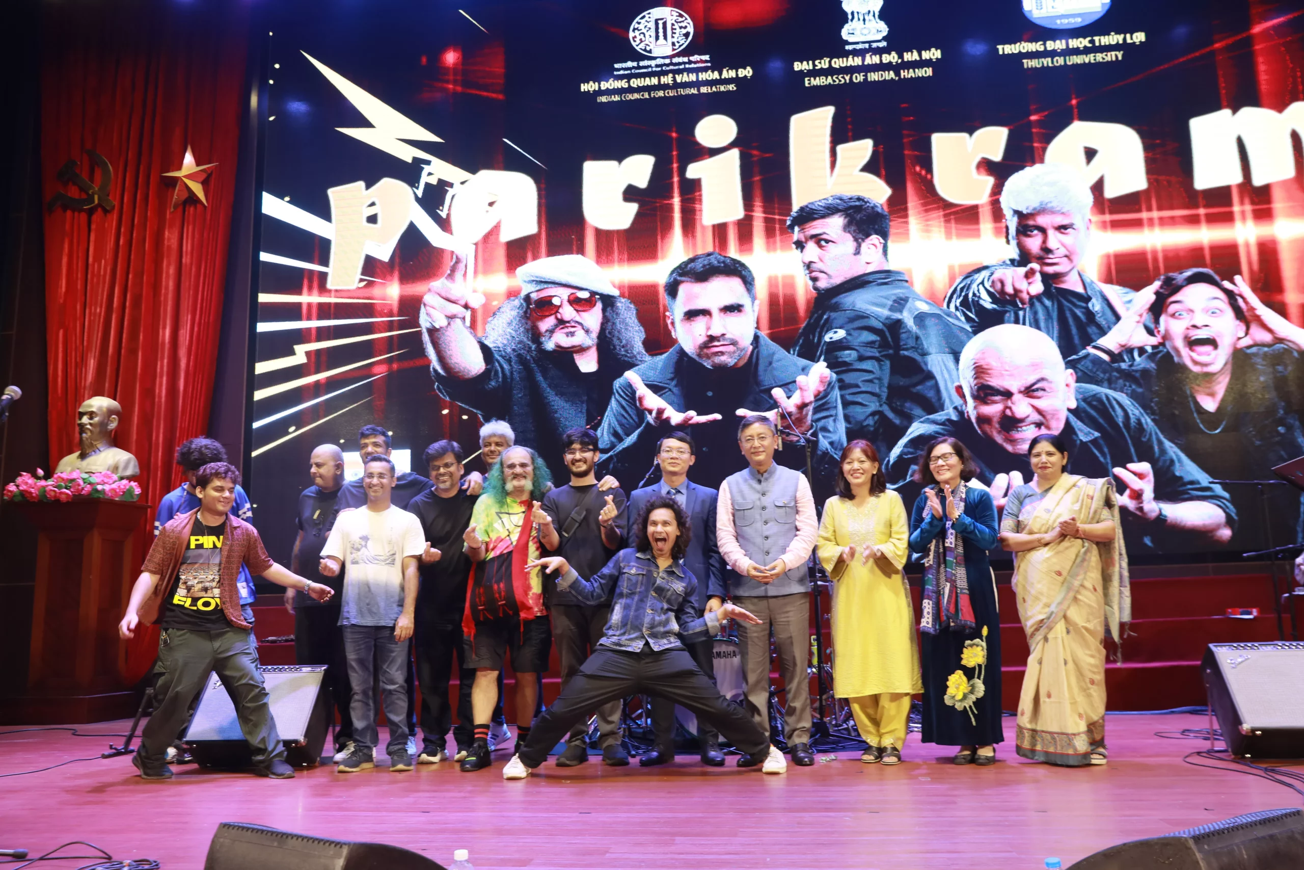 Parikrama – Huyền thoại rock Ấn Độ “thổi bùng” không khí âm nhạc tại Trường Đại học Thủy lợi