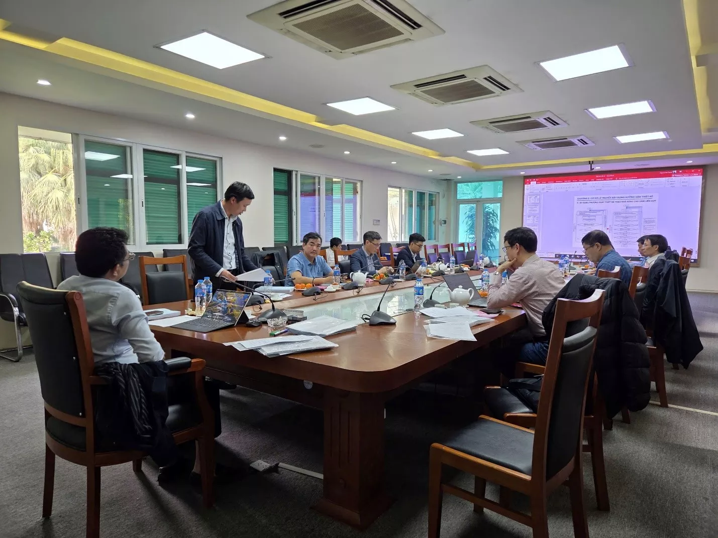 Nghiệm thu nhiệm vụ KH&CN cấp Bộ: “Nghiên cứu xây dựng Hướng dẫn thiết kế kết cấu liên hợp thép-bê tông cho nhà nhiều tầng chịu động đất theo tiêu chuẩn châu Âu”,