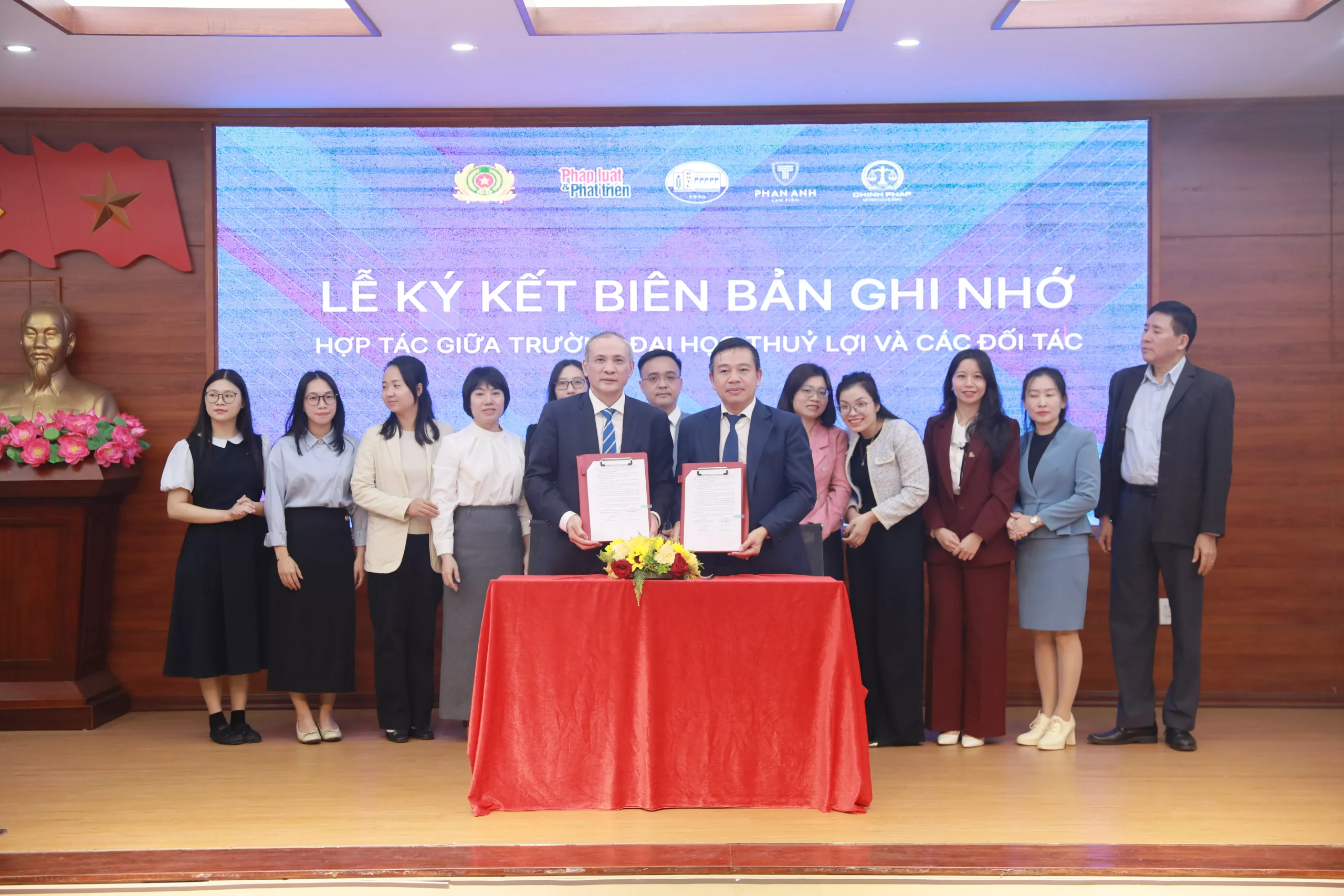 Trường Đại học Thủy lợi: Đẩy mạnh hợp tác đào tạo Luật gắn với thực tiễn và trách nhiệm xã hội