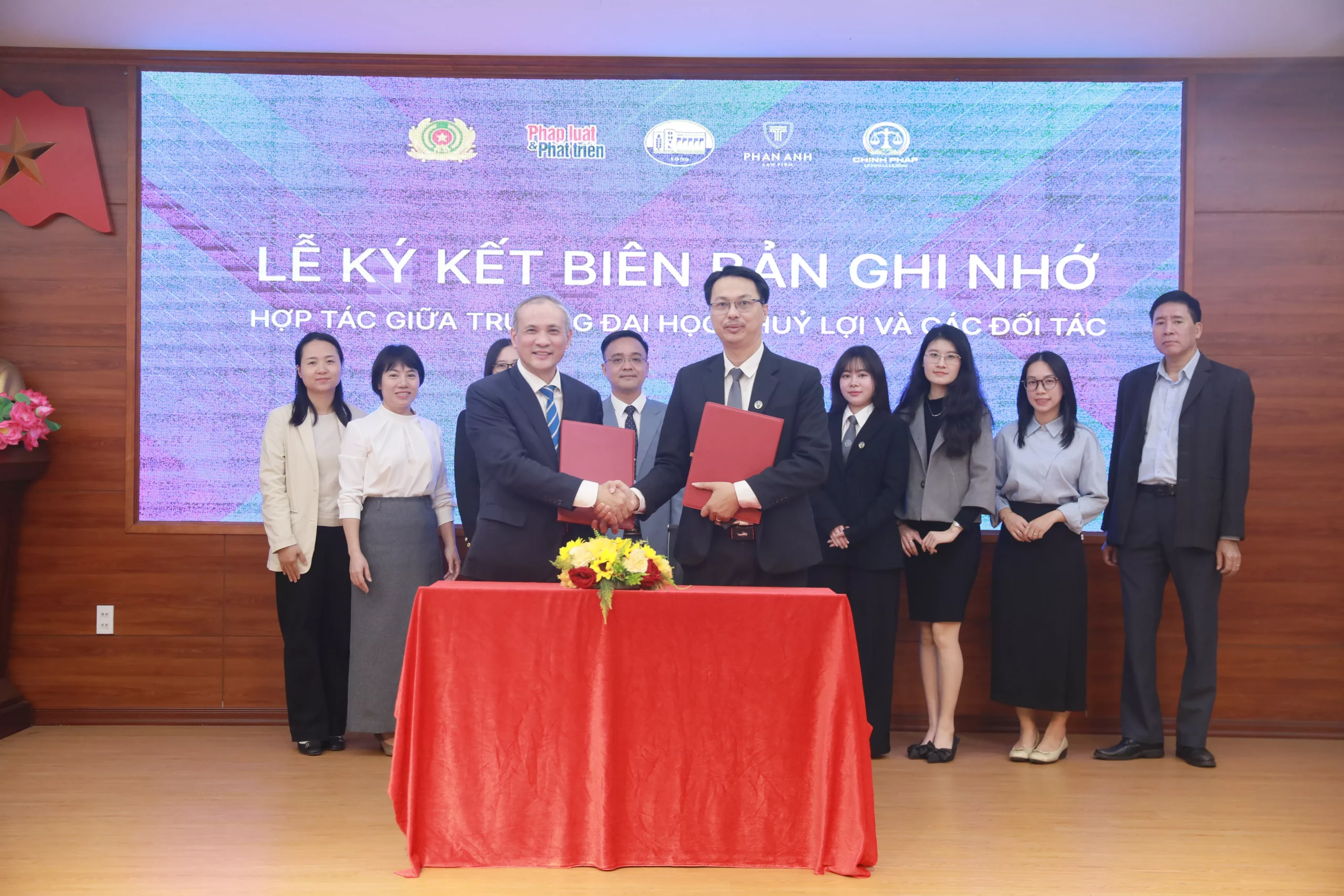 Trường Đại học Thủy lợi: Đẩy mạnh hợp tác đào tạo Luật gắn với thực tiễn và trách nhiệm xã hội