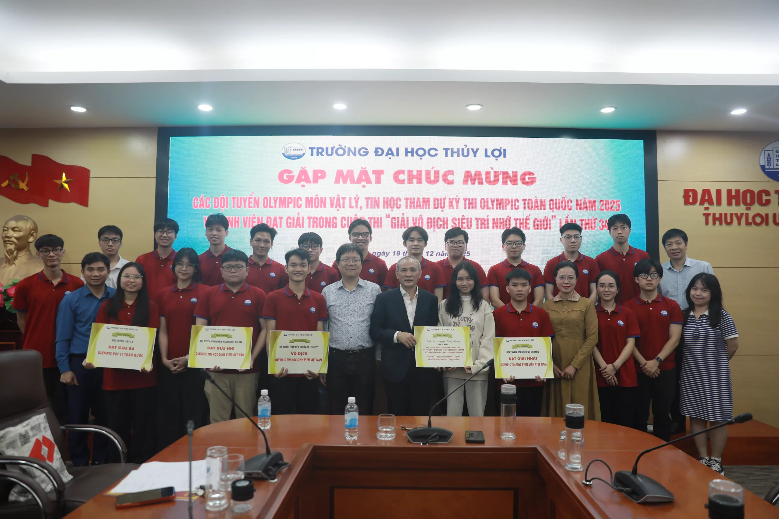 Trường Đại học Thủy lợi biểu dương các gương mặt xuất sắc tại các đấu trường trí tuệ quốc gia và quốc tế