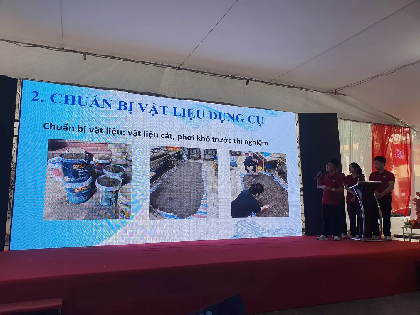 Nhóm sinh viên Đại học Thủy lợi đạt giải Nhất tại Cuộc thi sáng tạo sinh viên “Xây dựng mô hình tường chắn có cốt”