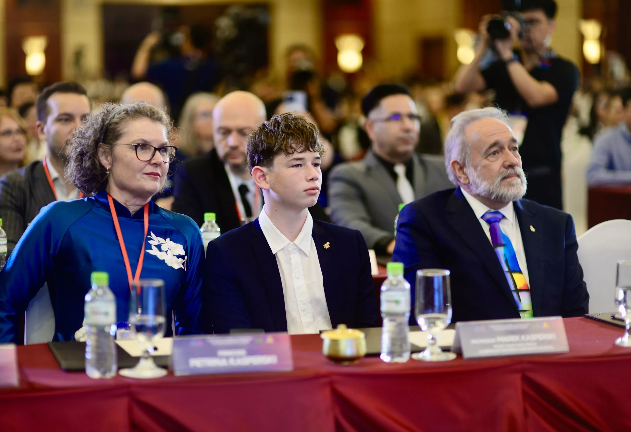 Sinh viên Ngôn ngữ Anh chinh phục “đấu trường não bộ” thế giới, khẳng định bản lĩnh trí tuệ Việt