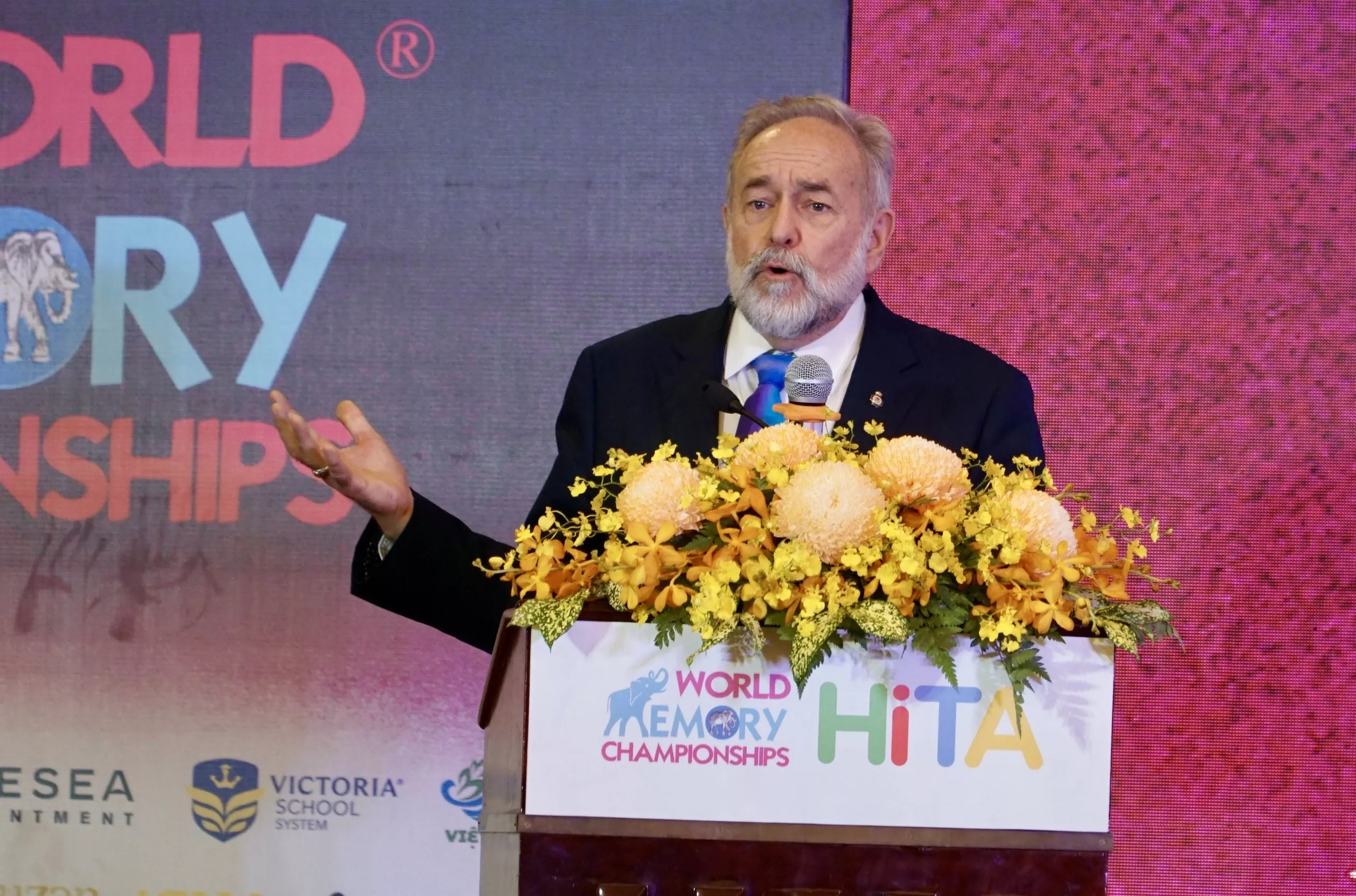 Sinh viên Ngôn ngữ Anh chinh phục “đấu trường não bộ” thế giới, khẳng định bản lĩnh trí tuệ Việt