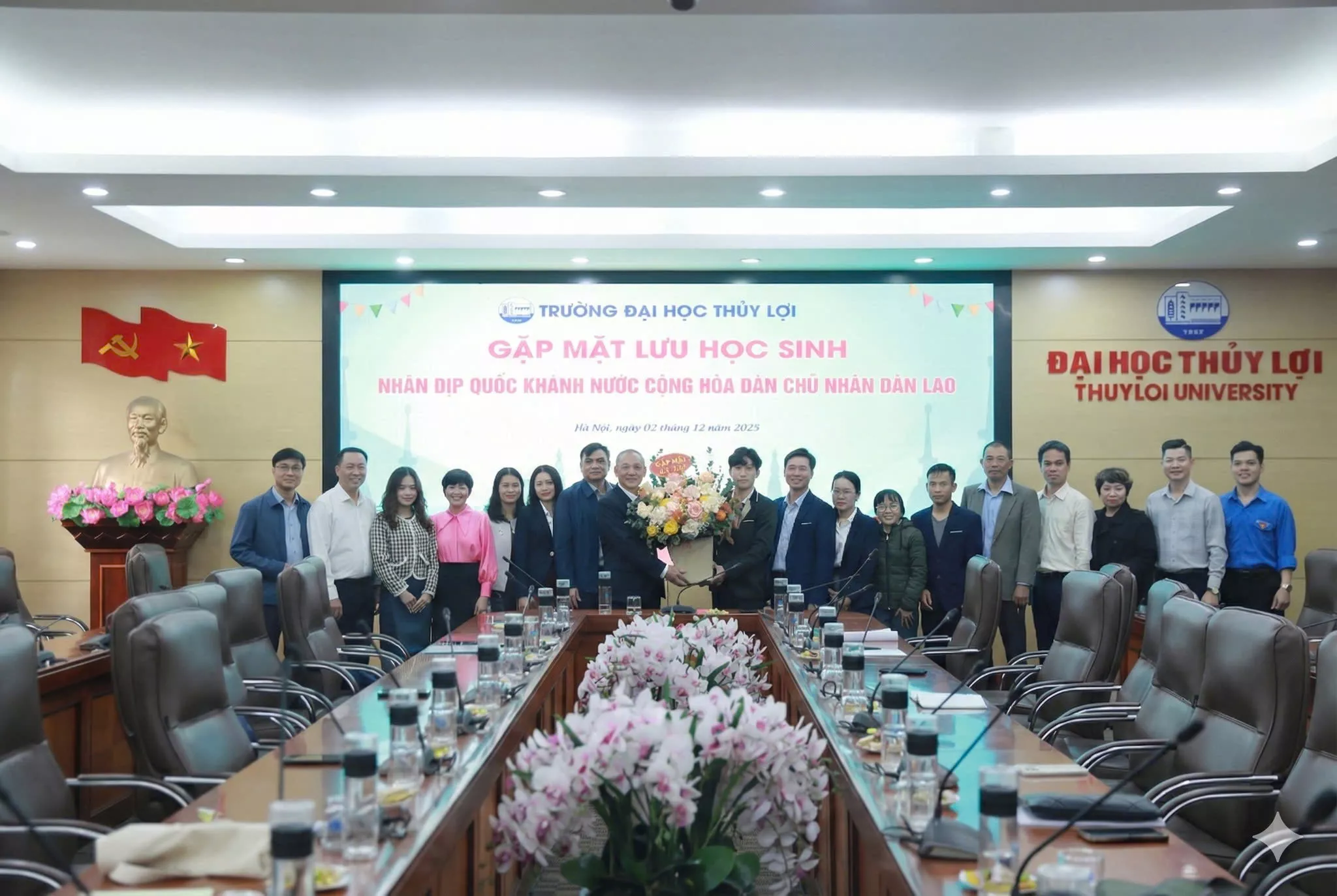 Phía sau tấm bằng kỹ sư của chàng “kình ngư” đến từ đất Lào