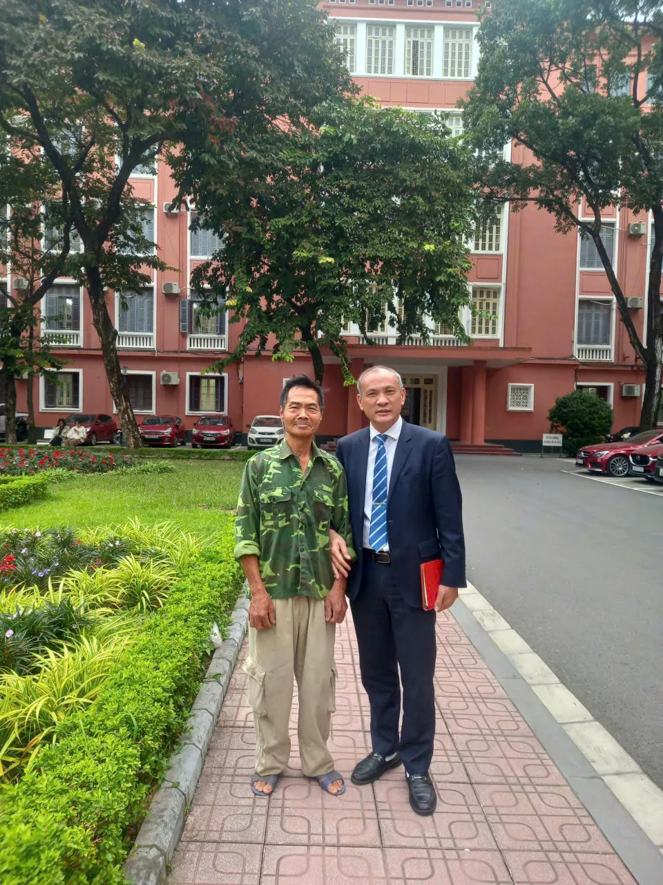 Người “nghệ sĩ” làm vườn của Đại học Thủy lợi